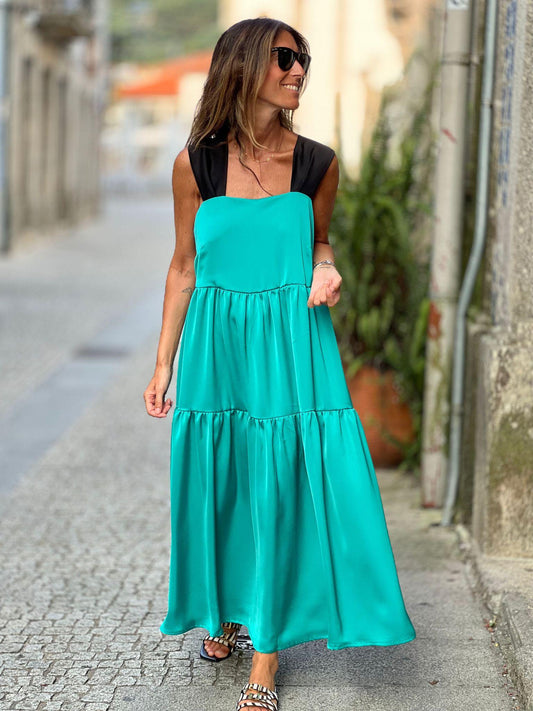 Long dress with lace back