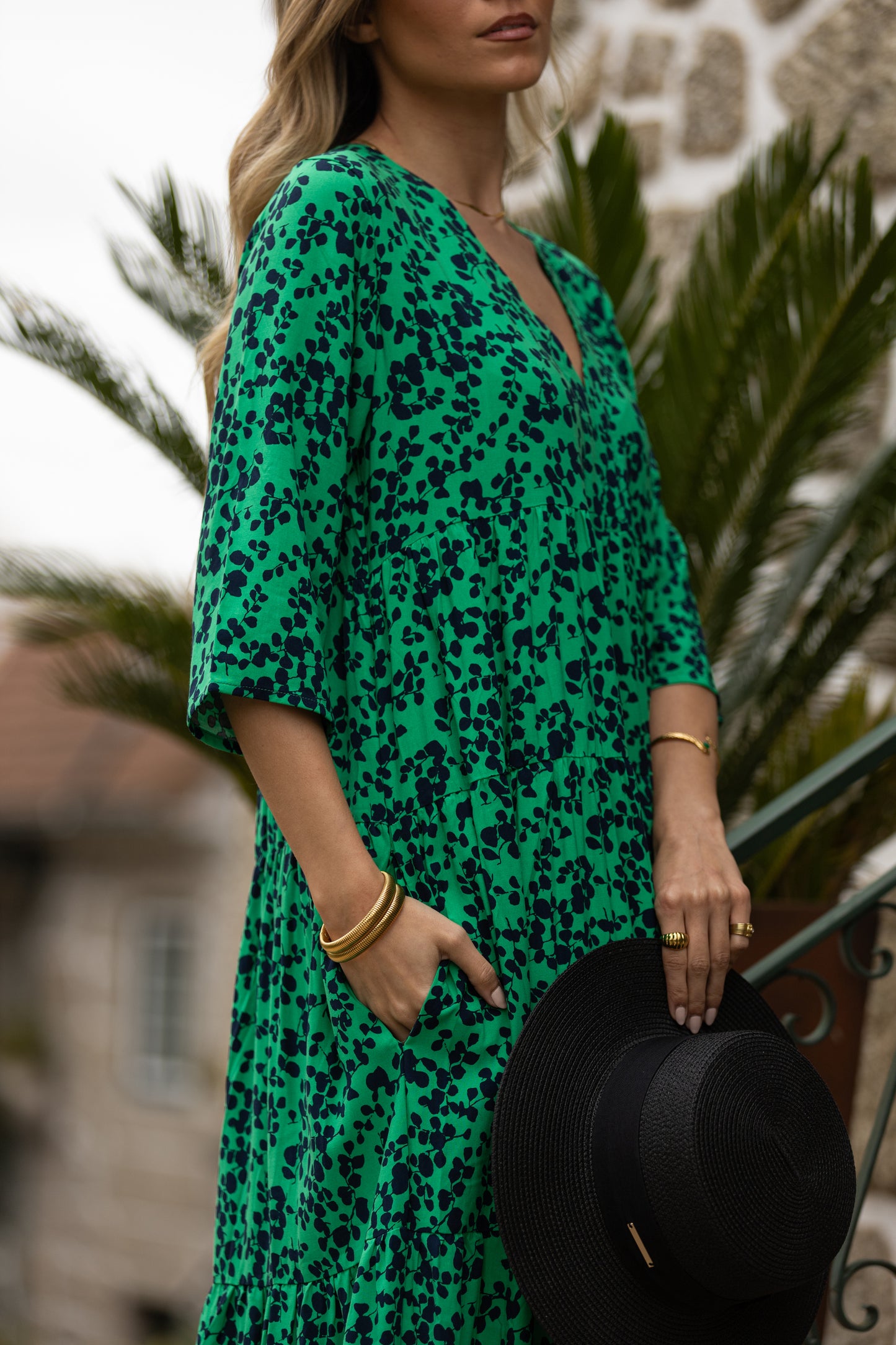 Vestido comprido com folhos