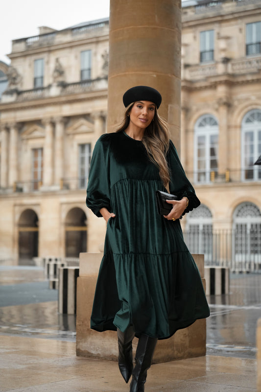 Vestido comprido com folhos em veludo