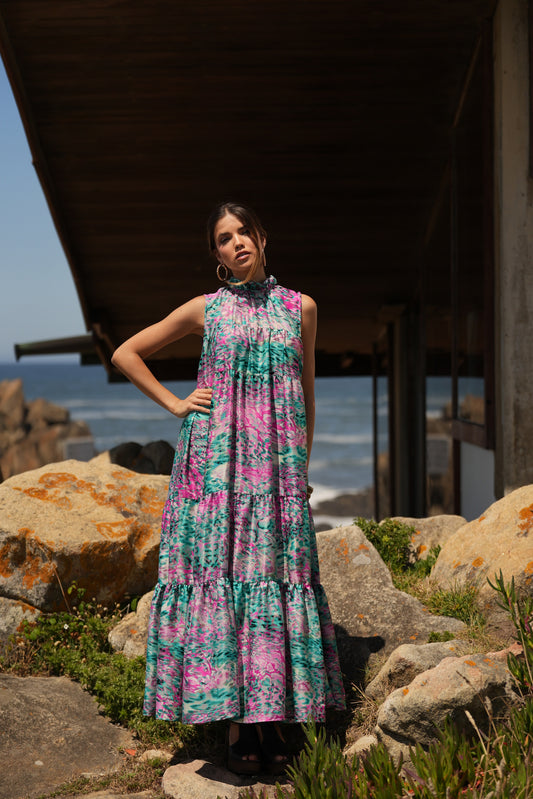 Vestido comprido em seda estampada