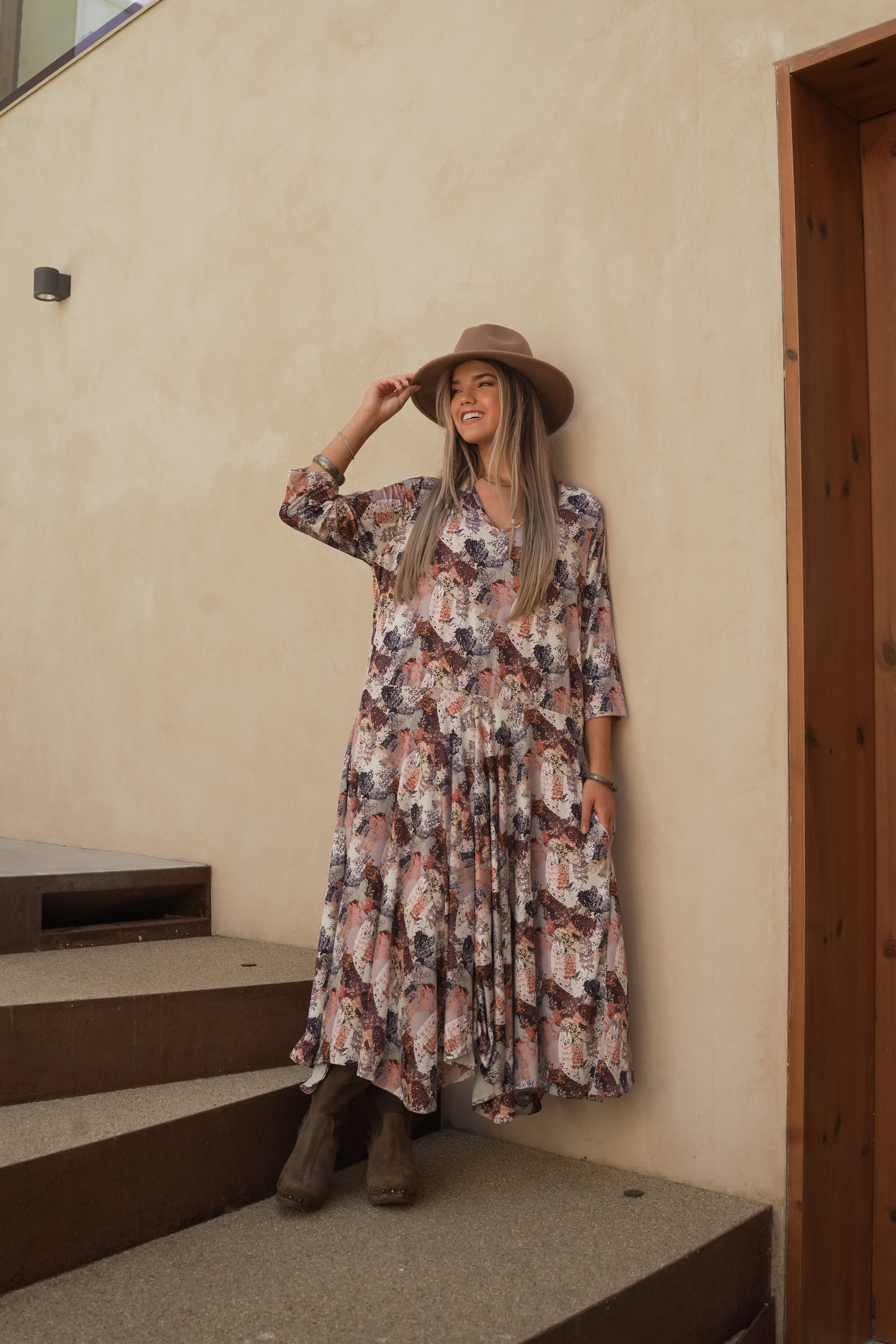 Vestido comprido com folho