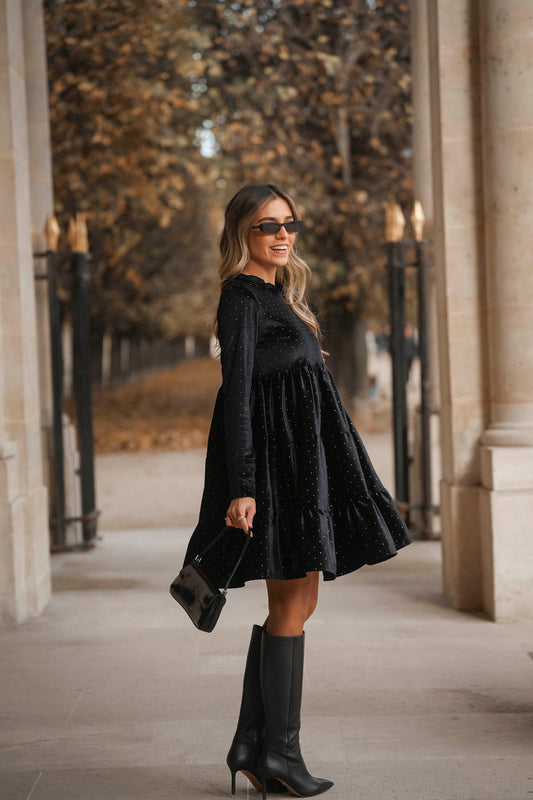 Vestido curto em veludo preto