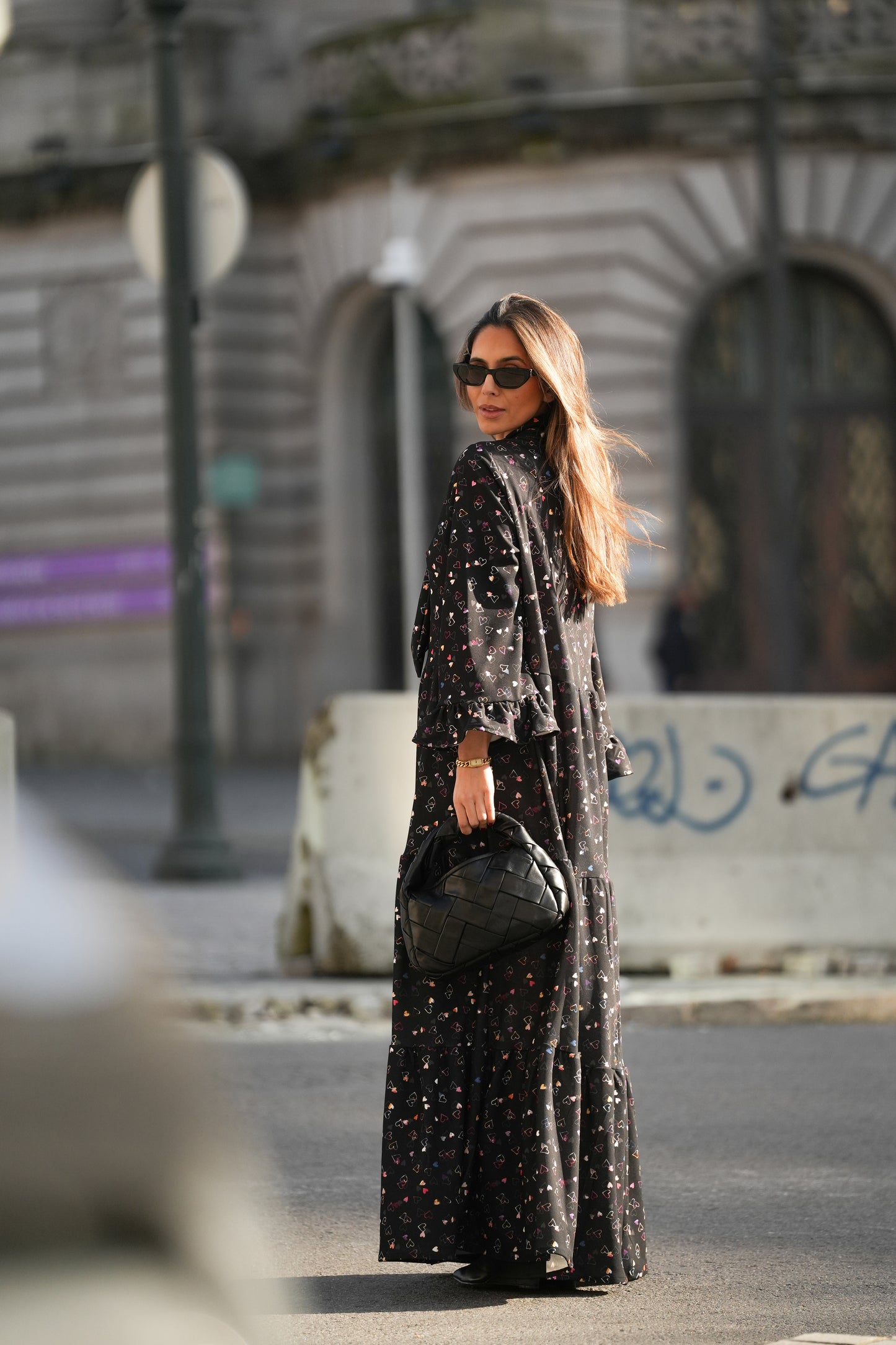 Vestido con lazo en el escote.