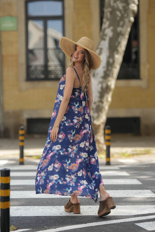 Vestido com laço atrás estampado