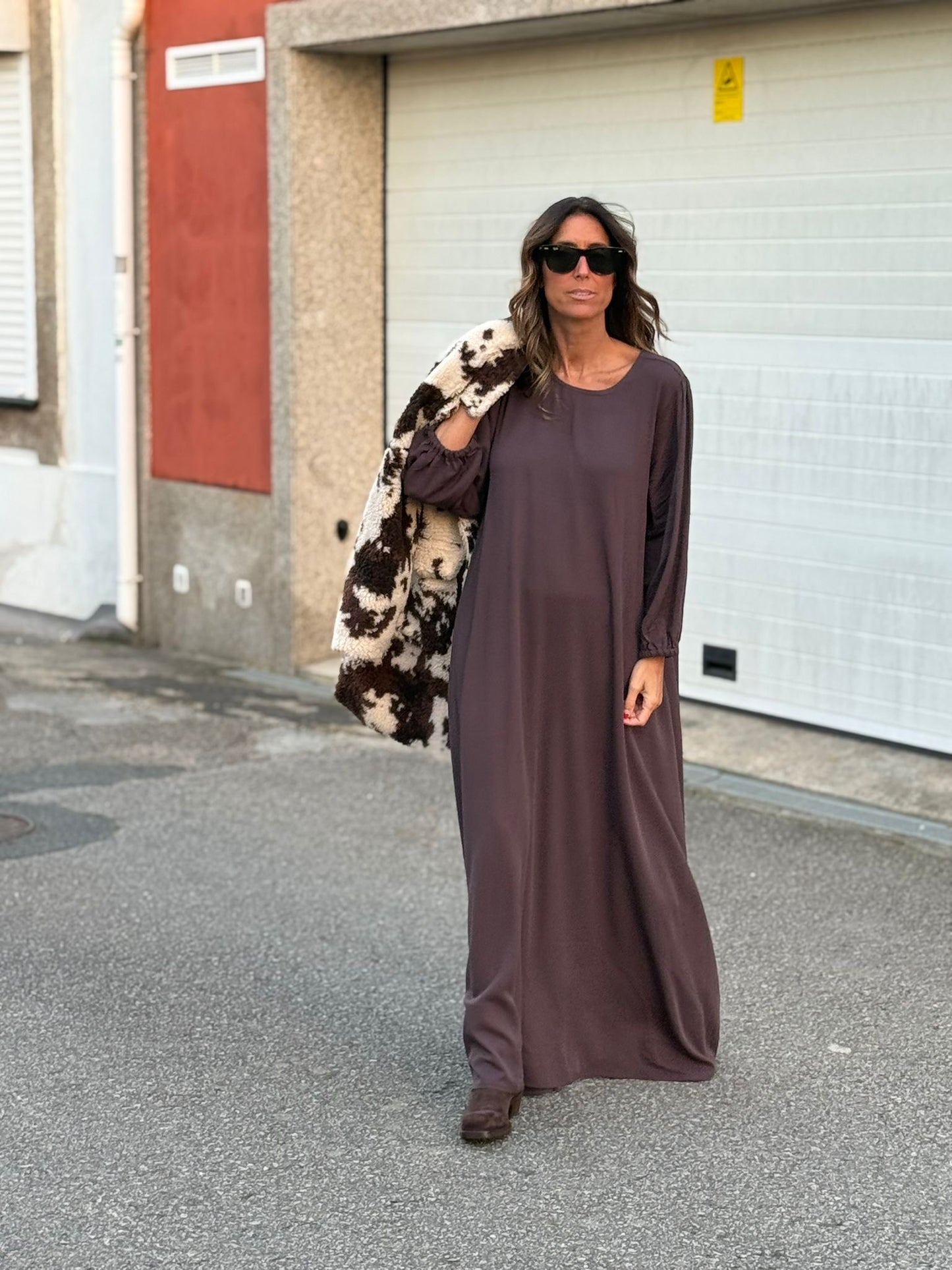 Vestido comprido em viscose castanho