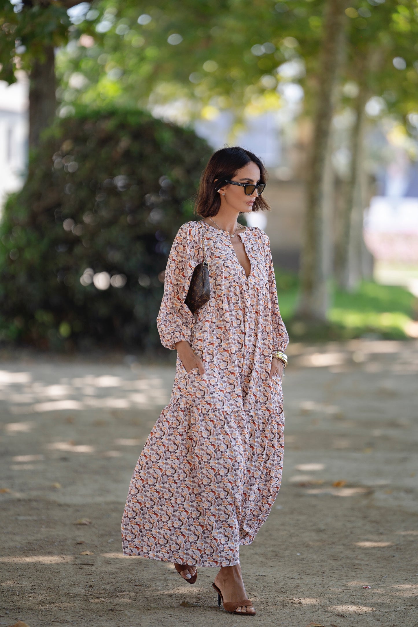 Vestido comprido com folho