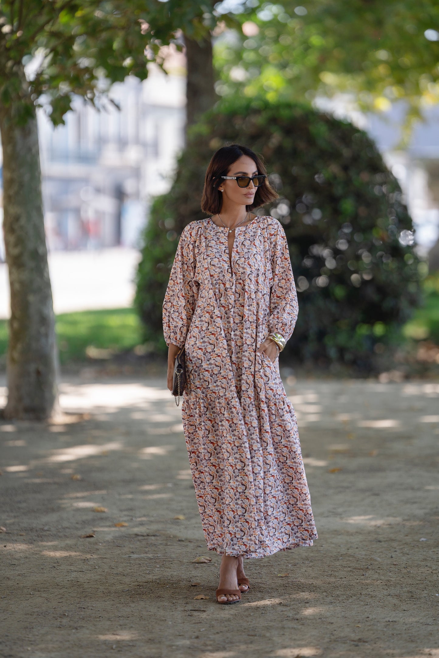 Vestido comprido com folho