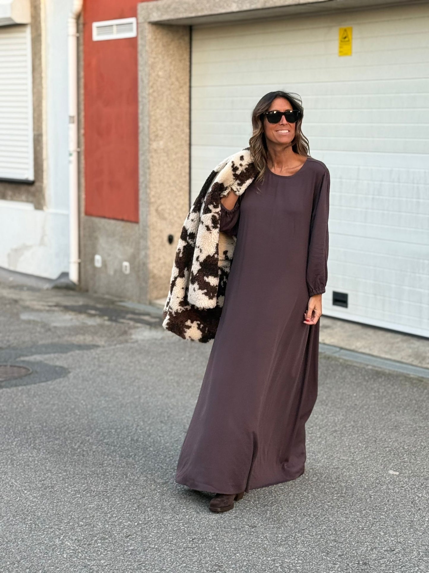 Vestido comprido em viscose castanho