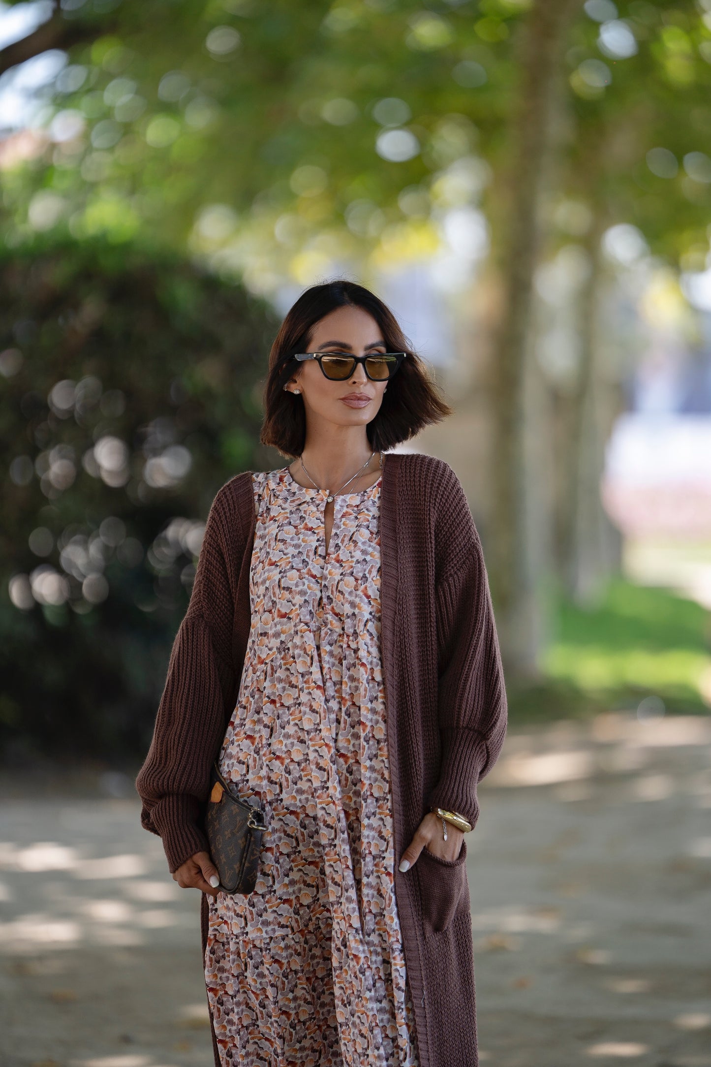 Abrigo largo de punto marrón