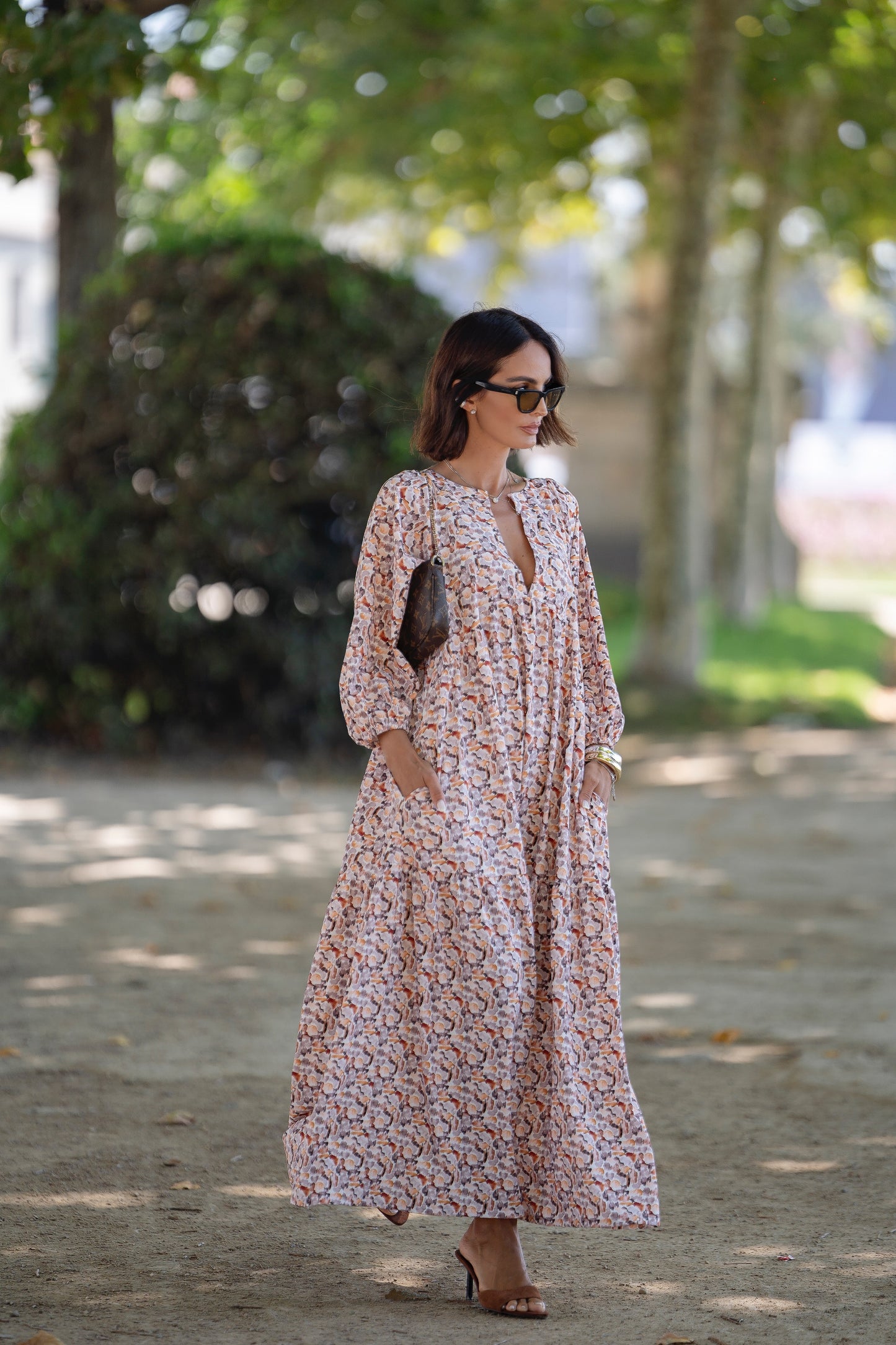 Vestido comprido com folho