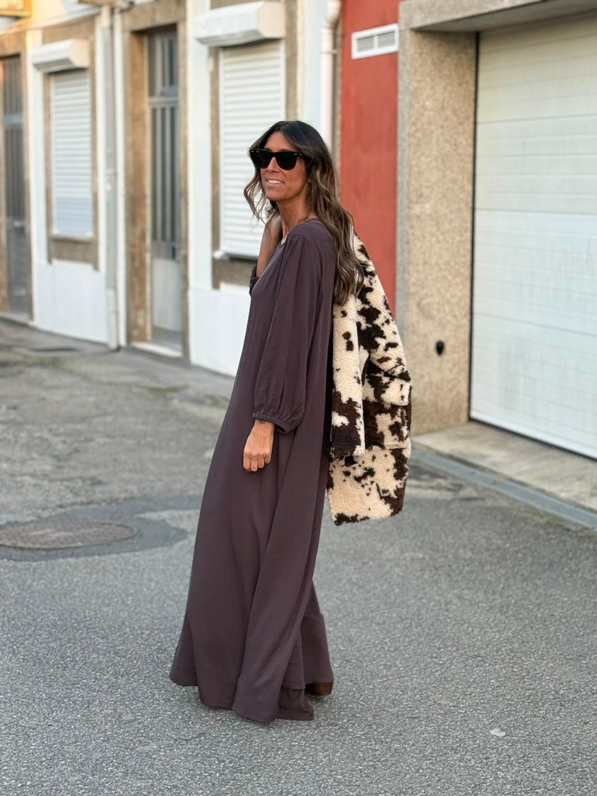 Vestido comprido em viscose castanho