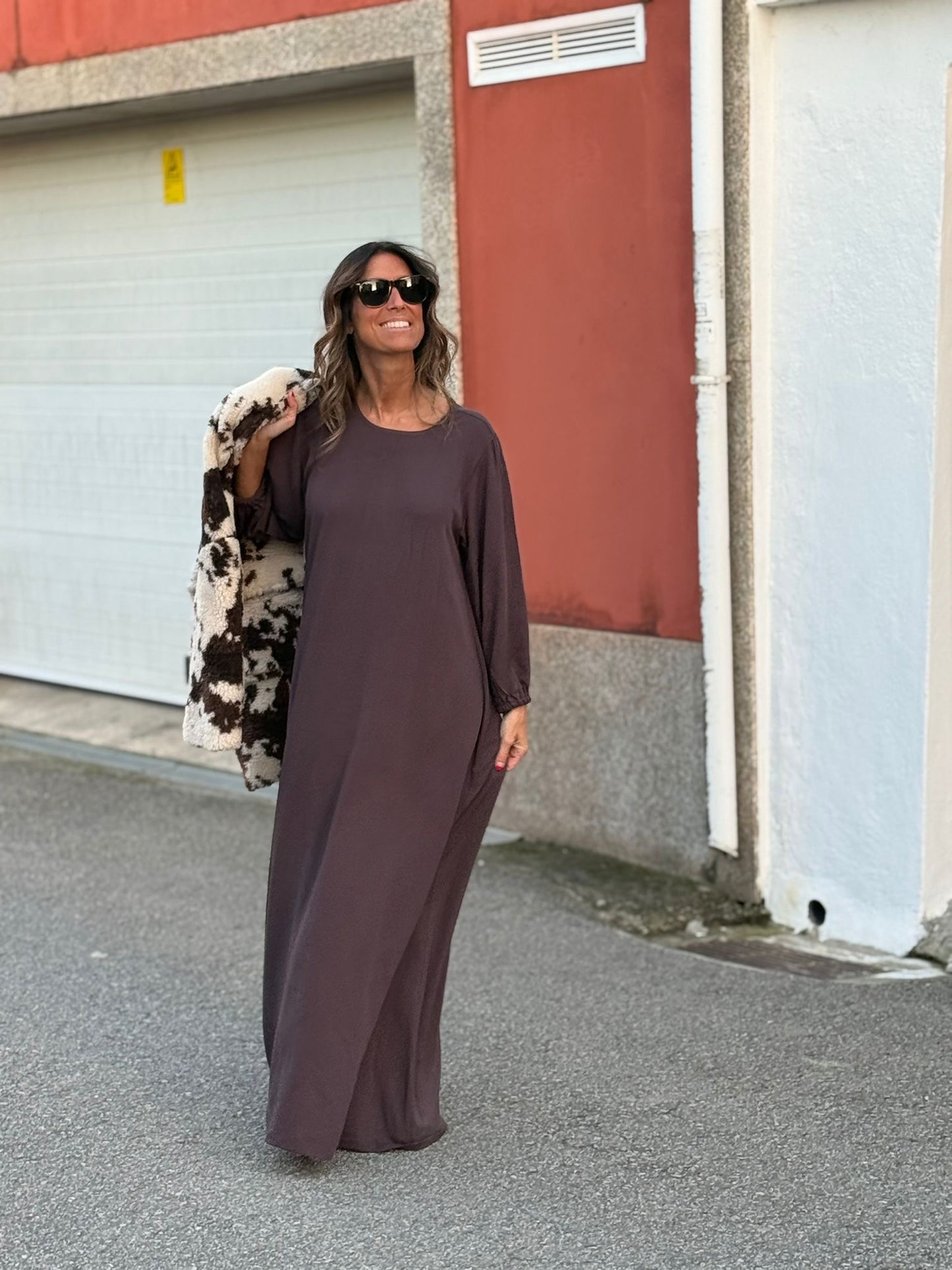 Vestido comprido em viscose castanho