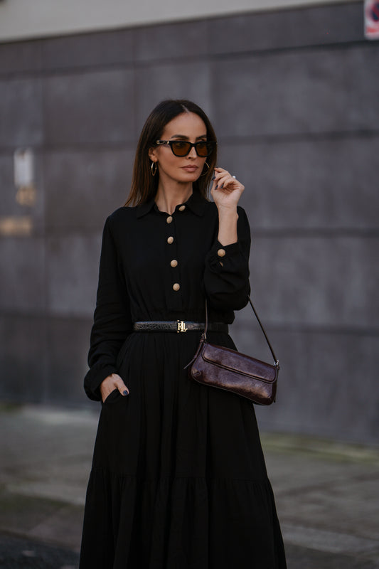 Vestido comprido com botões dourados