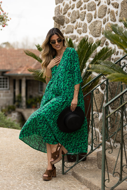 Vestido comprido com folhos