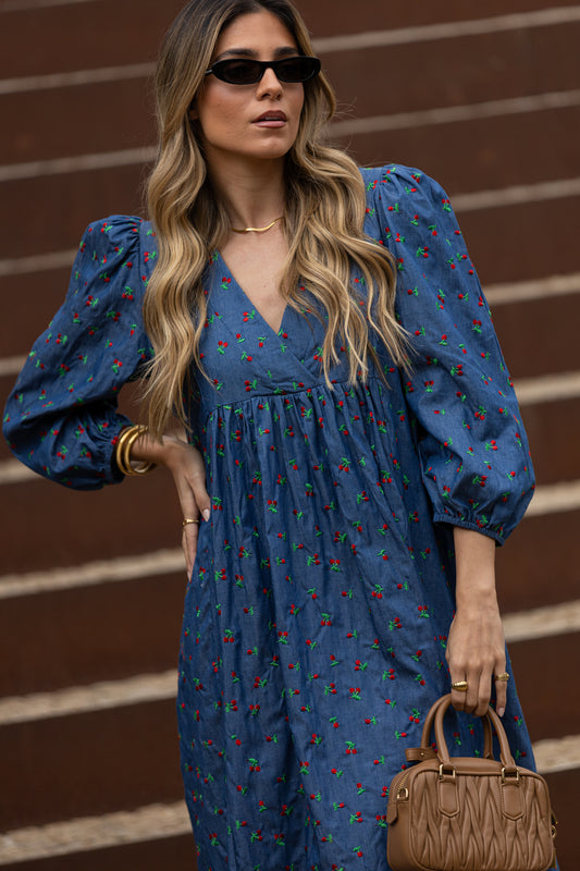 Vestido midi com folhos