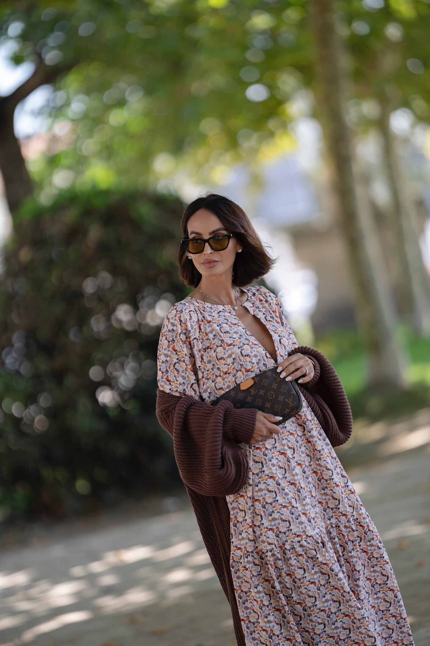 Abrigo largo de punto marrón