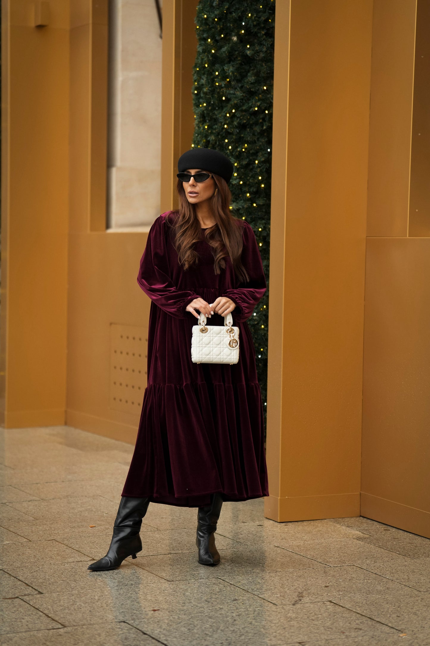 Vestido comprido com folhos em veludo