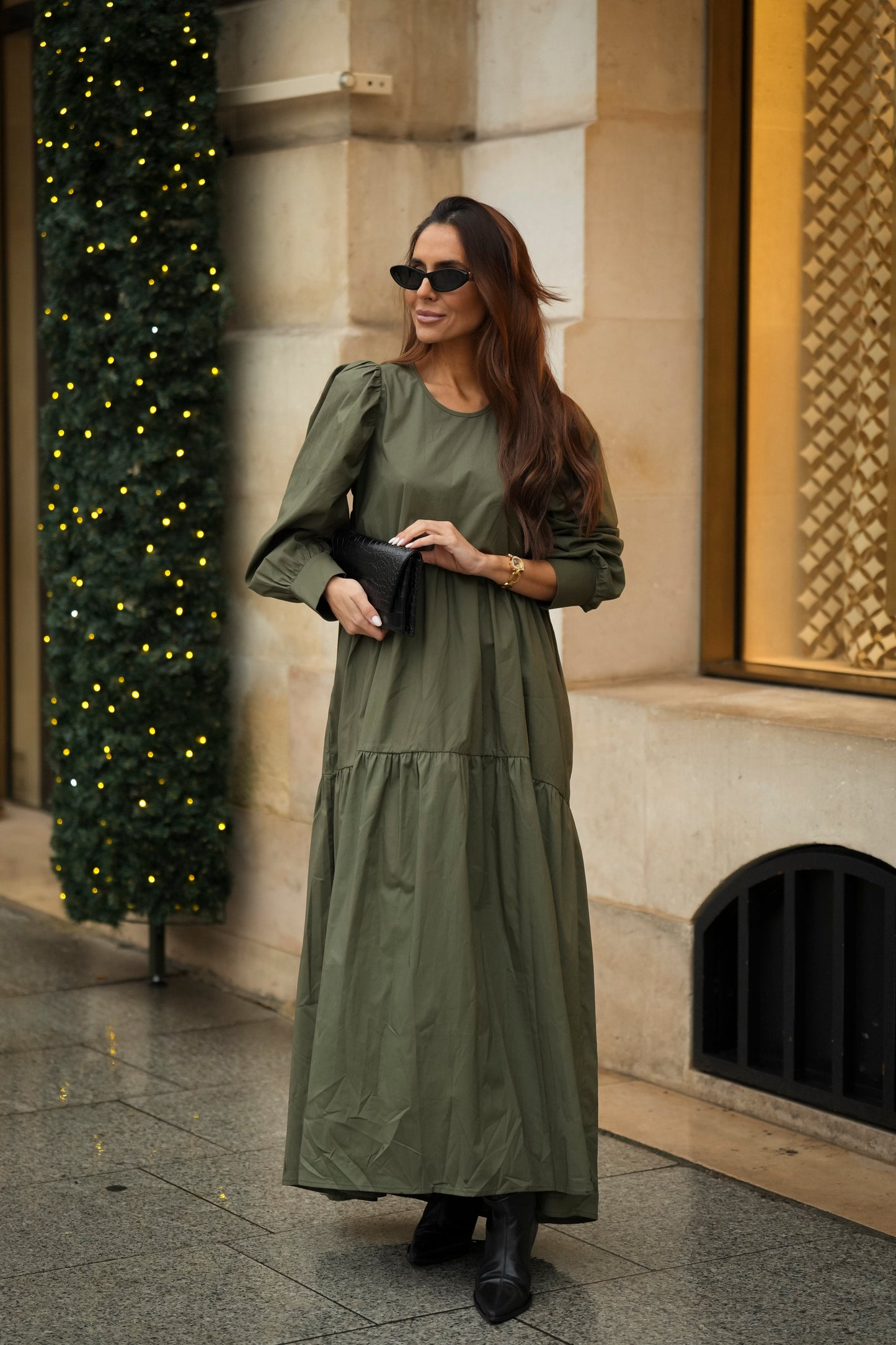 Vestido largo con volante en verde