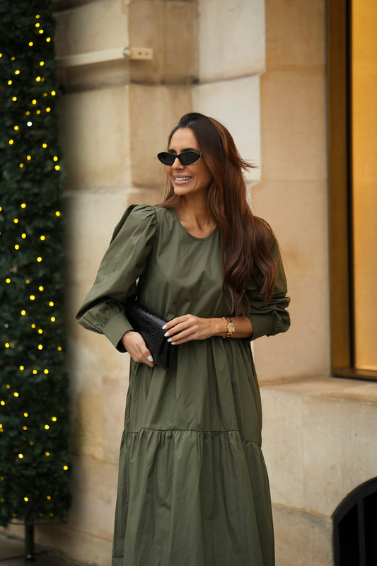 Long dress with ruffle in green