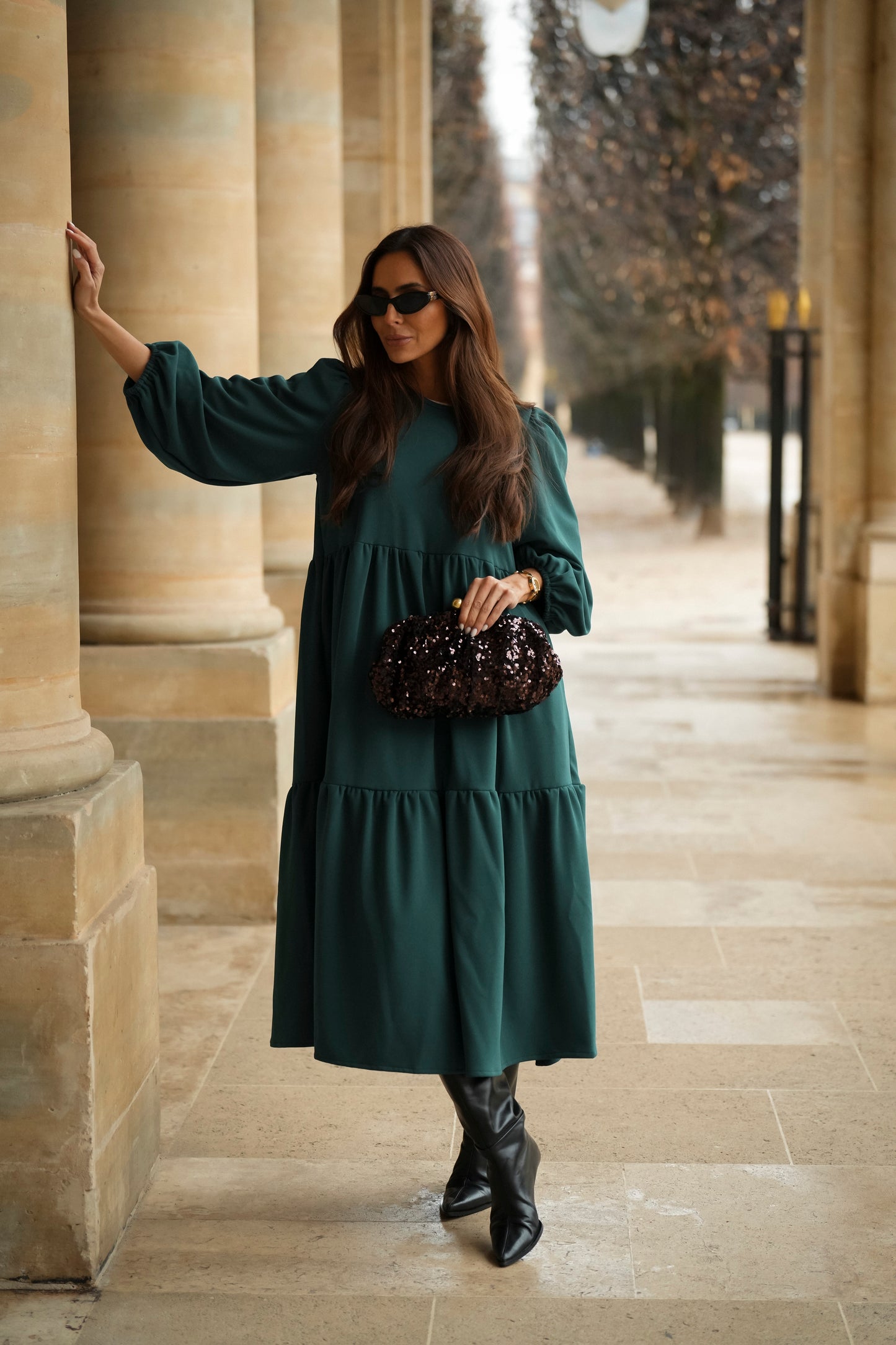 Vestido comprido com folhos em verde