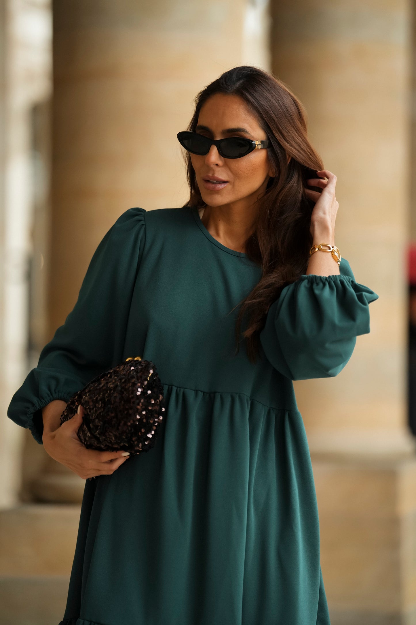 Vestido comprido com folhos em verde