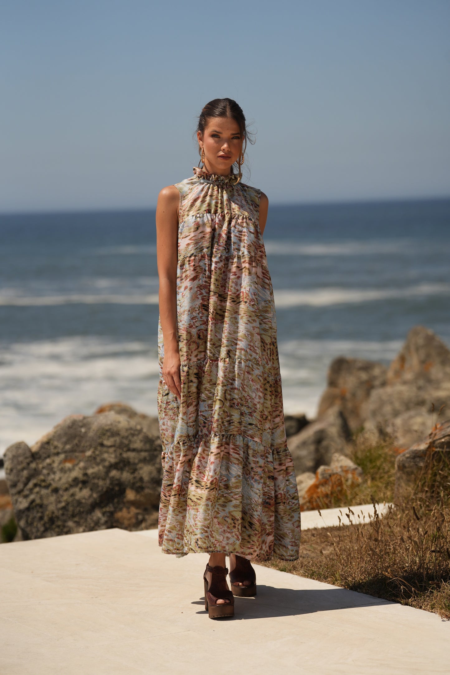 Vestido comprido em seda estampada