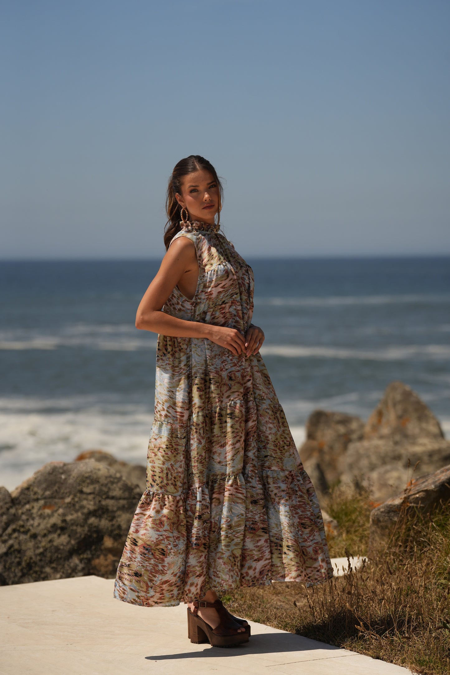 Vestido comprido em seda estampada