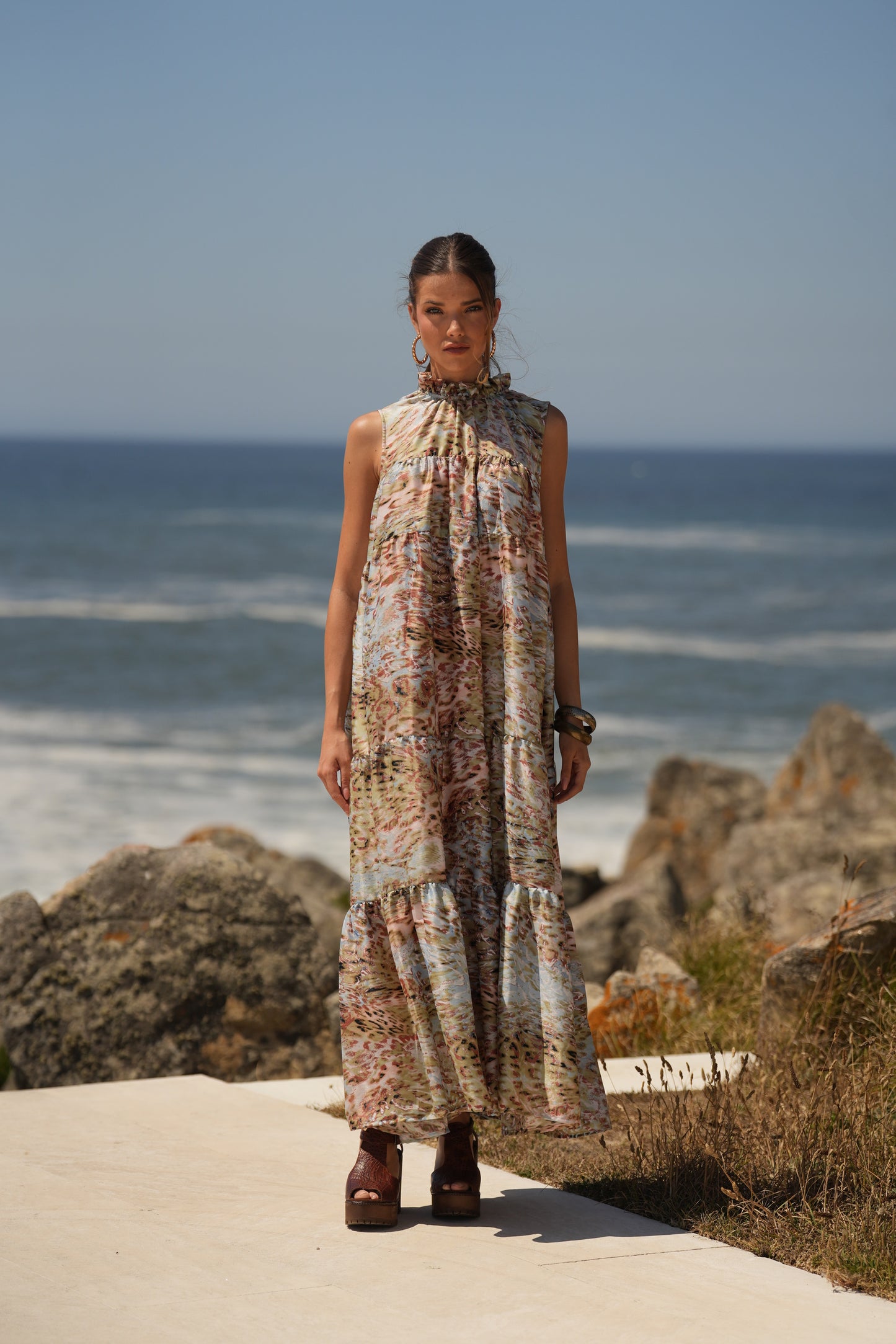 Vestido comprido em seda estampada