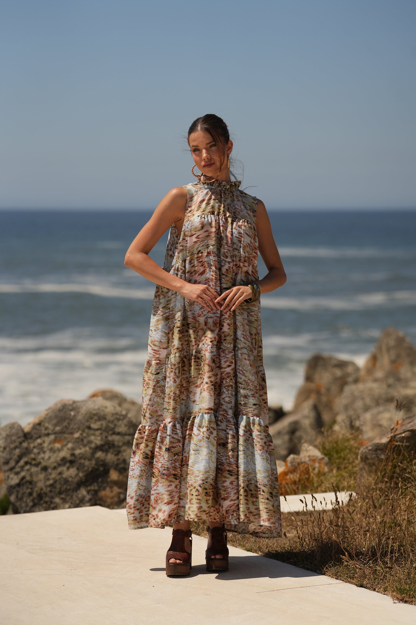 Vestido comprido em seda estampada