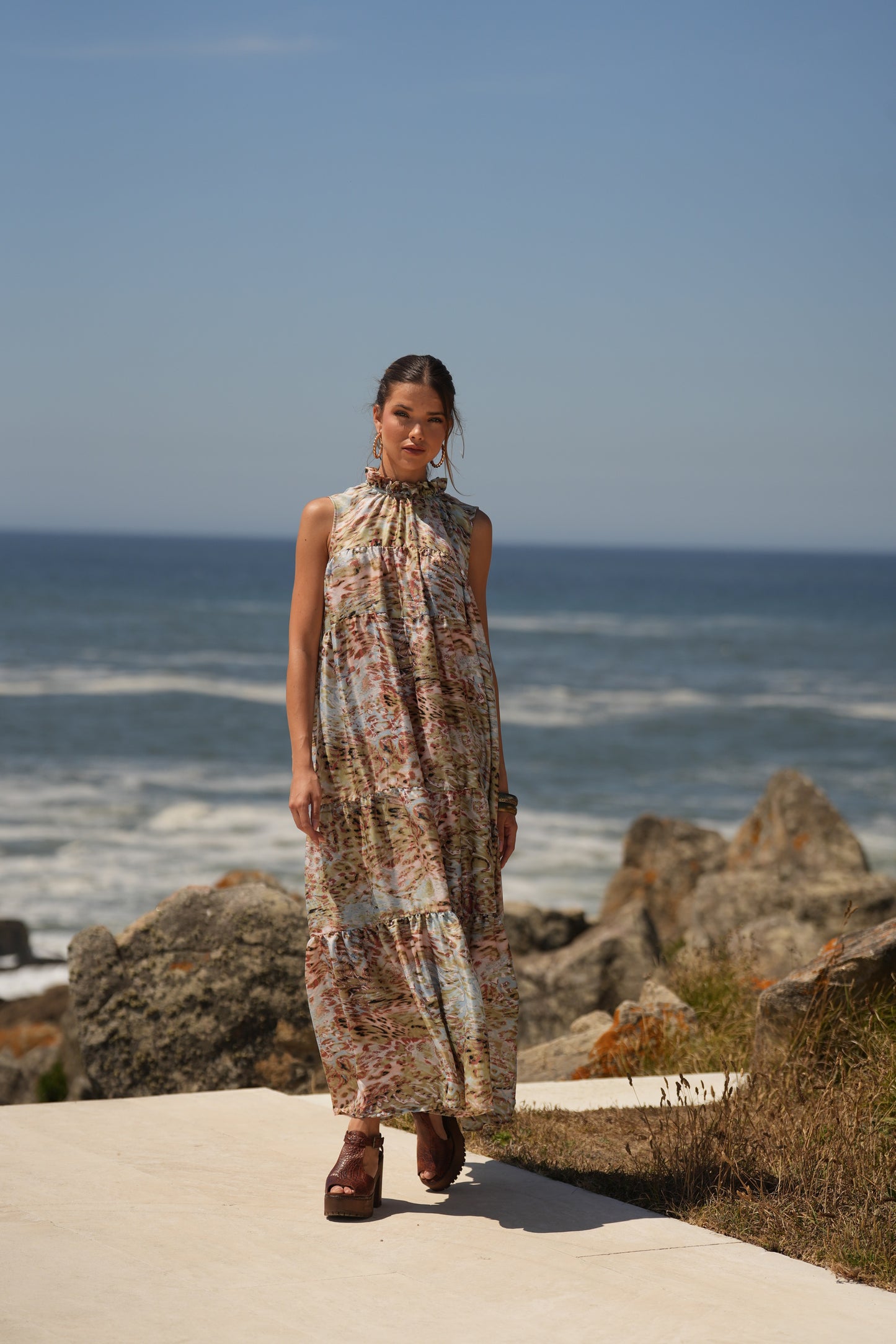 Vestido comprido em seda estampada