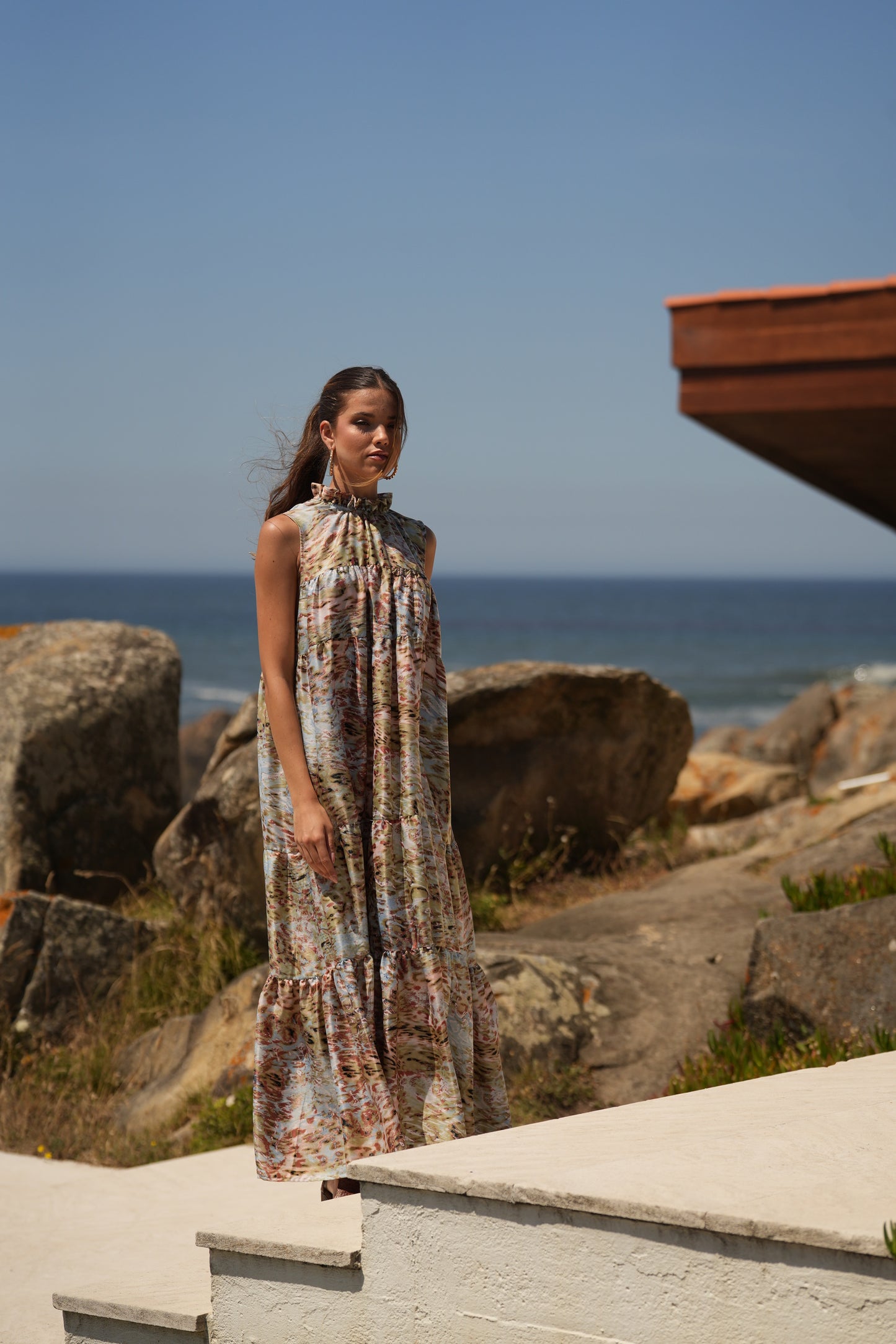Vestido comprido em seda estampada