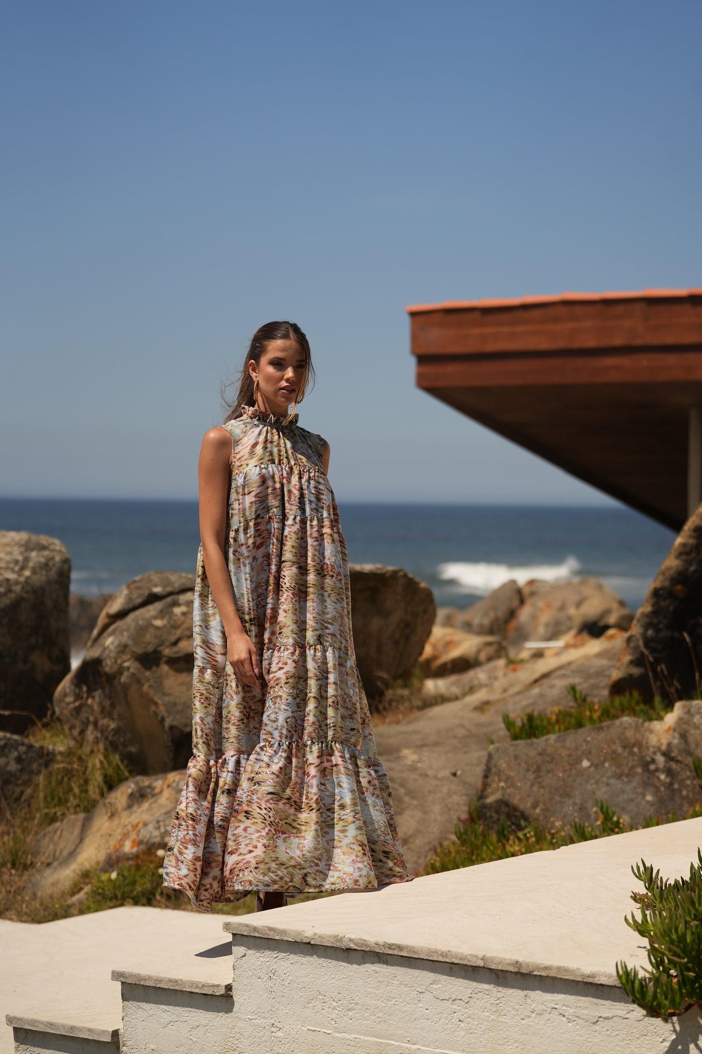 Vestido comprido em seda estampada