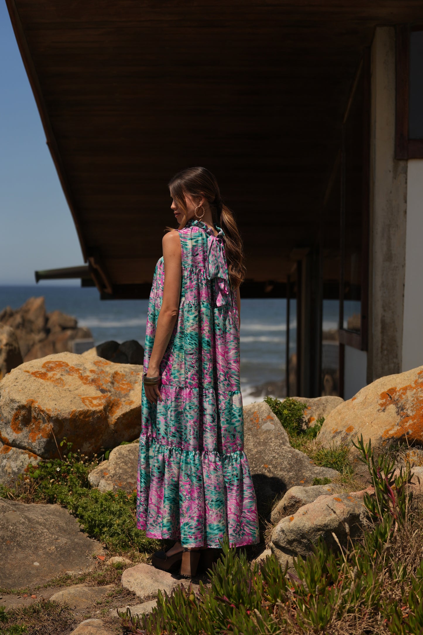 Vestido comprido em seda estampada