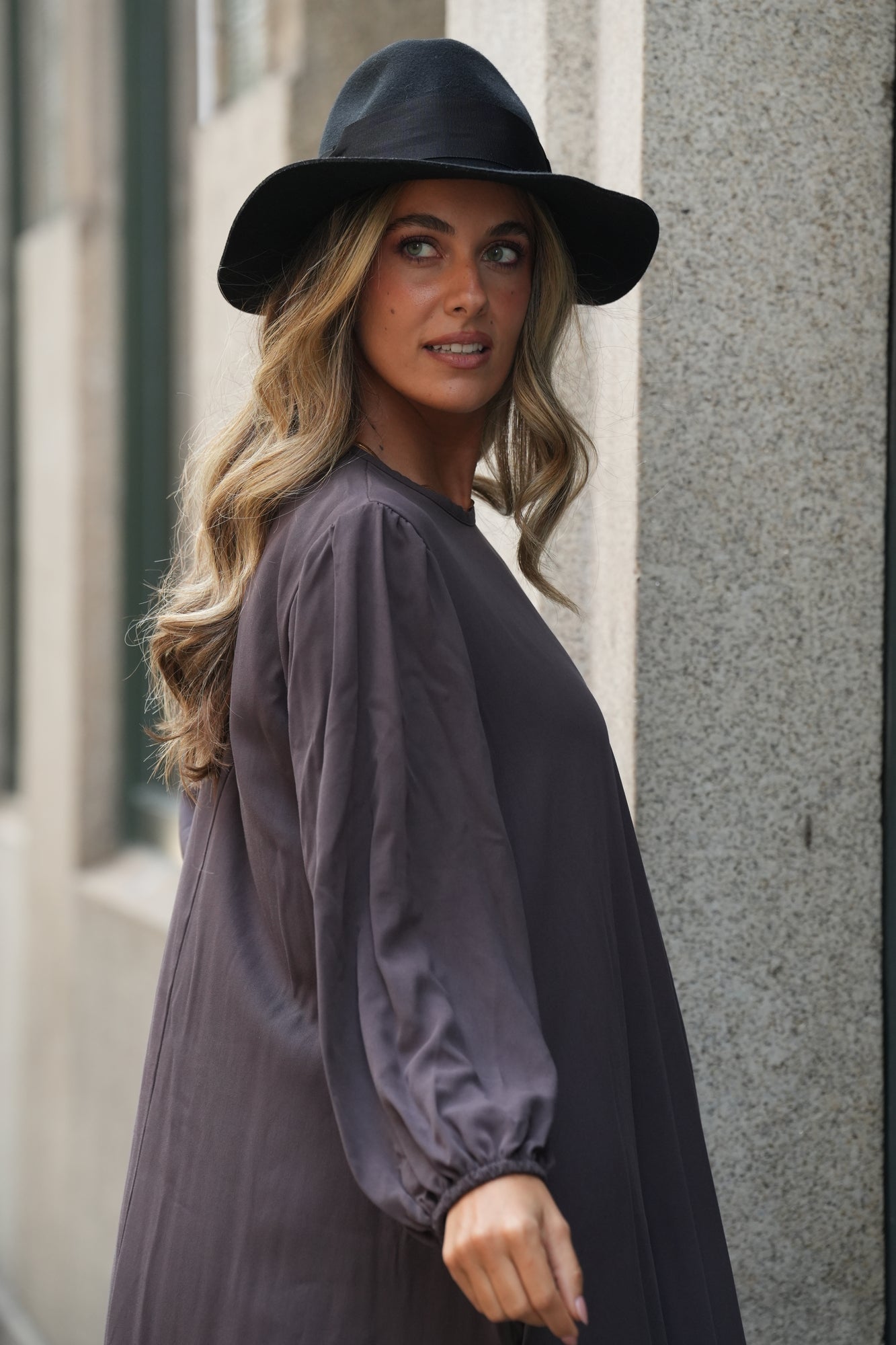 Vestido comprido em viscose castanho