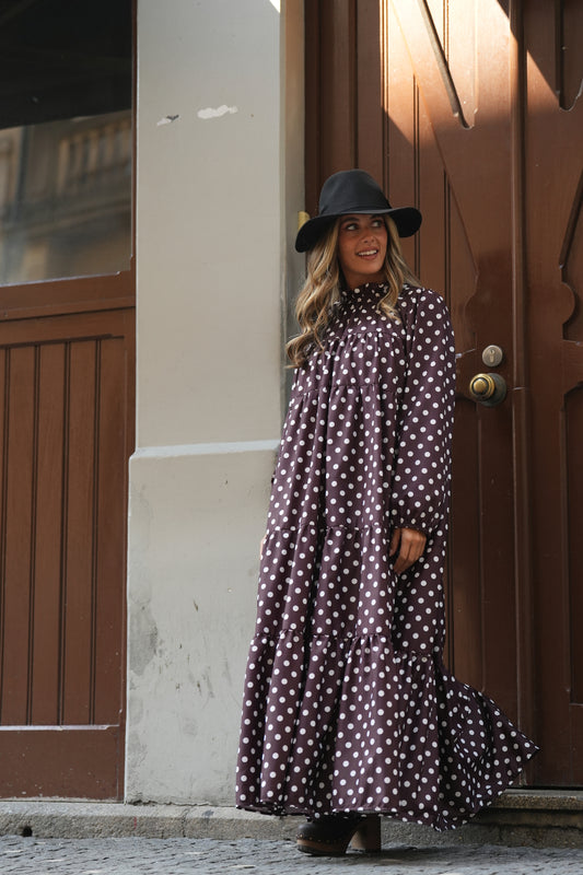 Vestido comprido com folhos