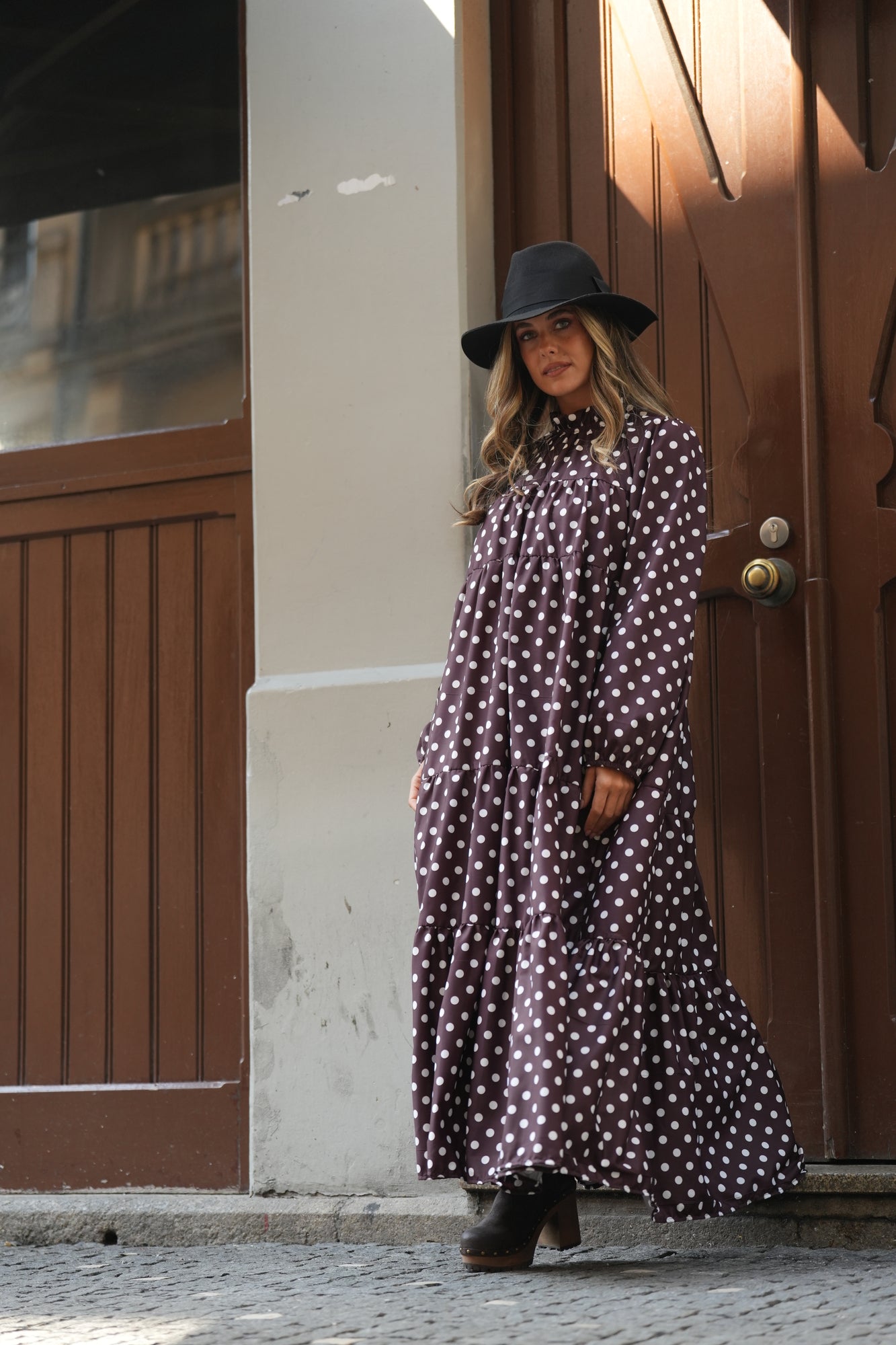 Vestido comprido com folhos