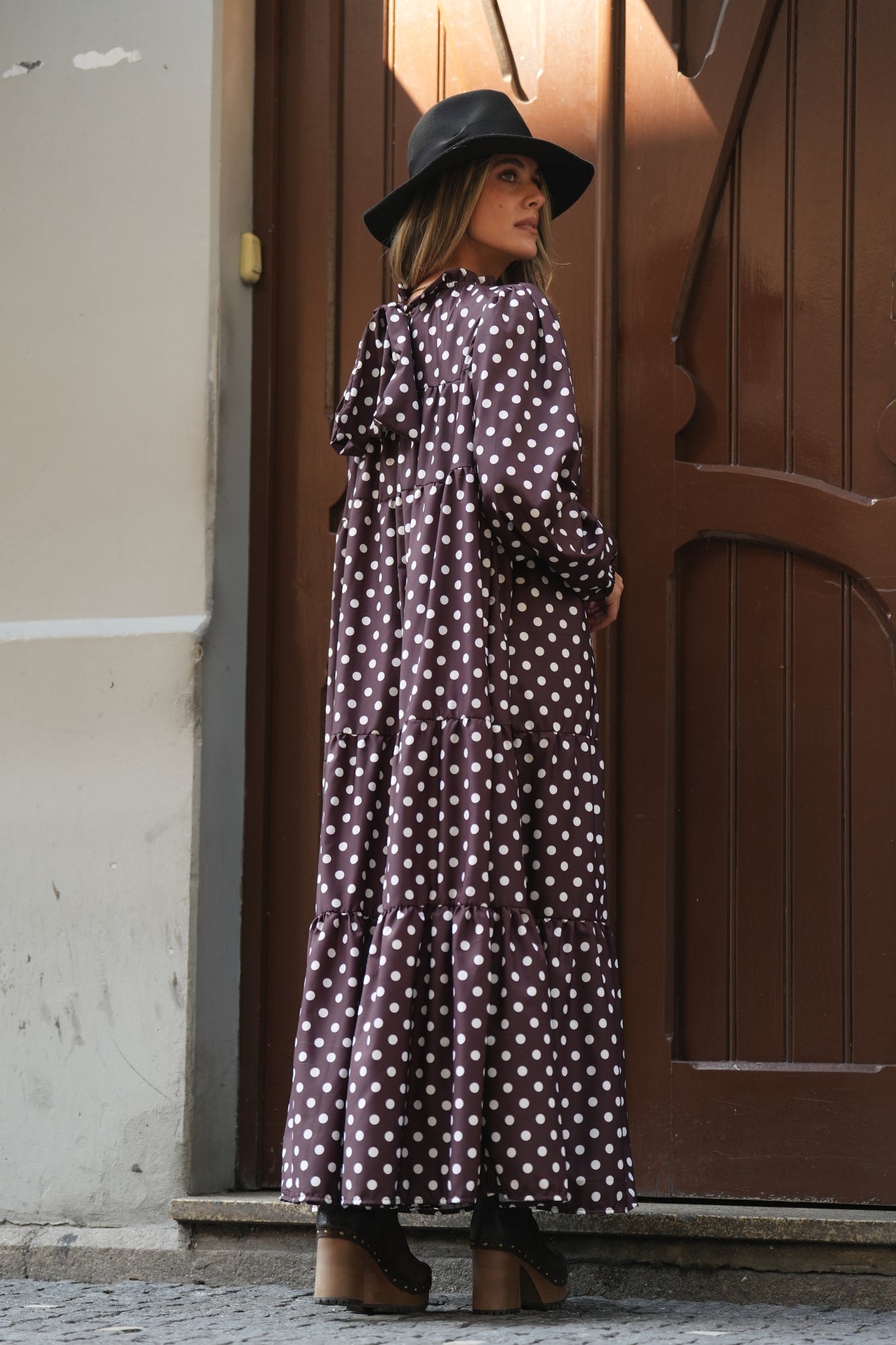 Vestido comprido com folhos