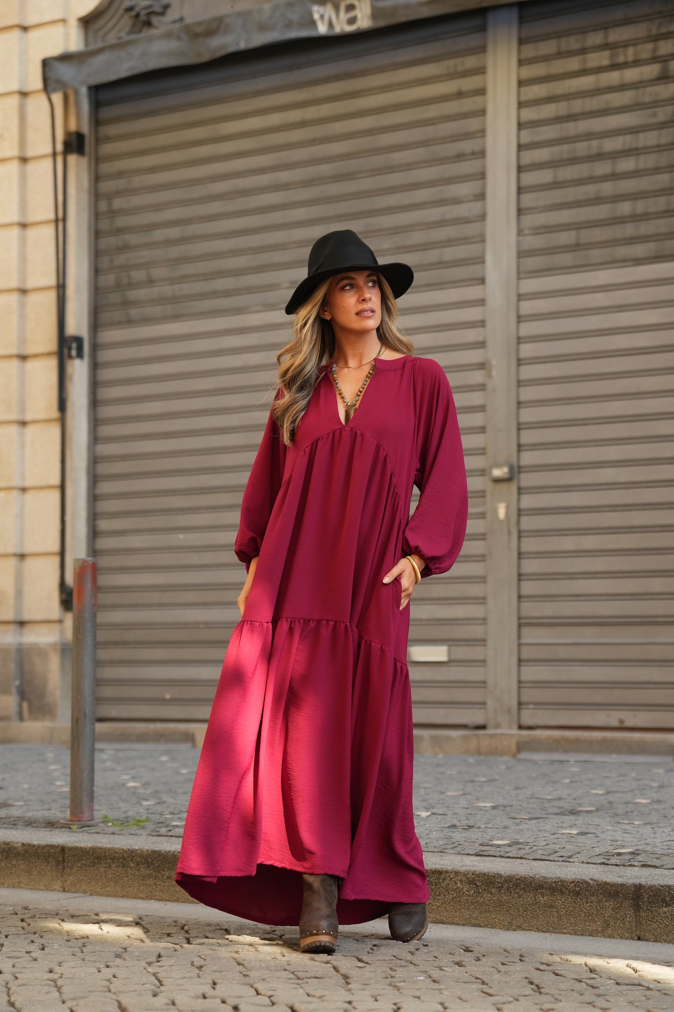 Vestido comprido com folho