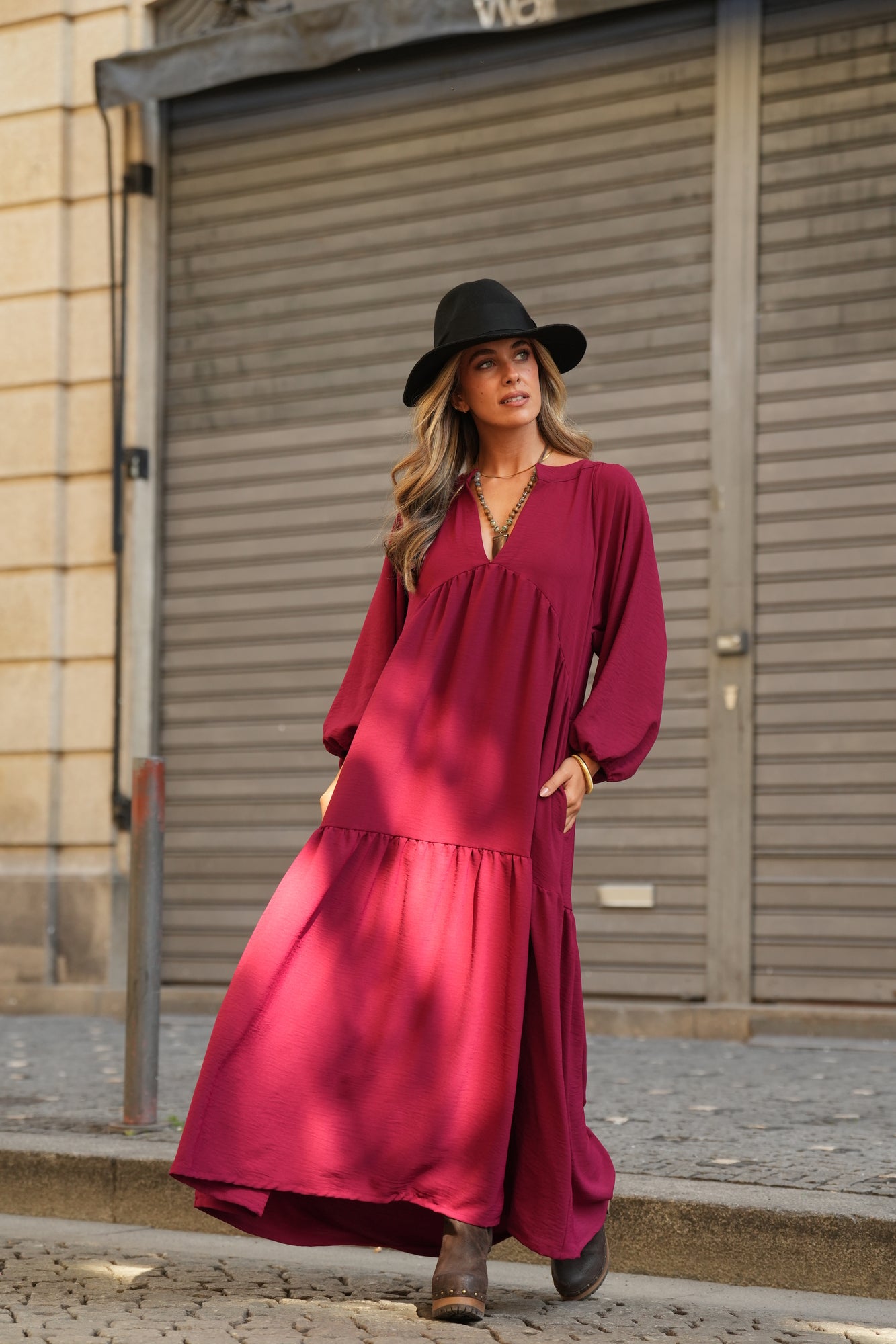 Vestido comprido com folho