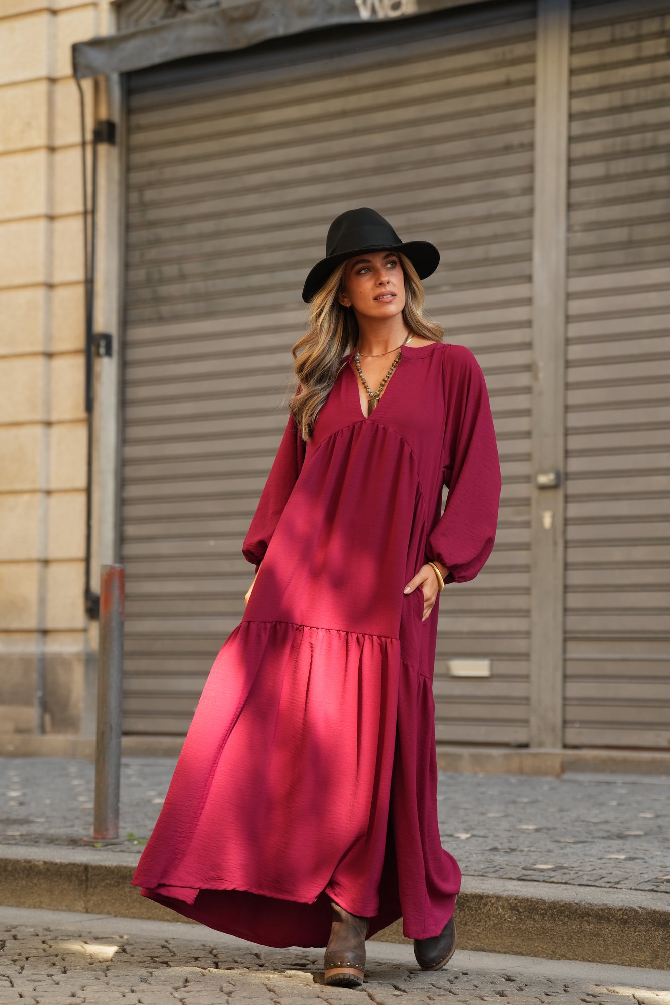 Vestido comprido com folho