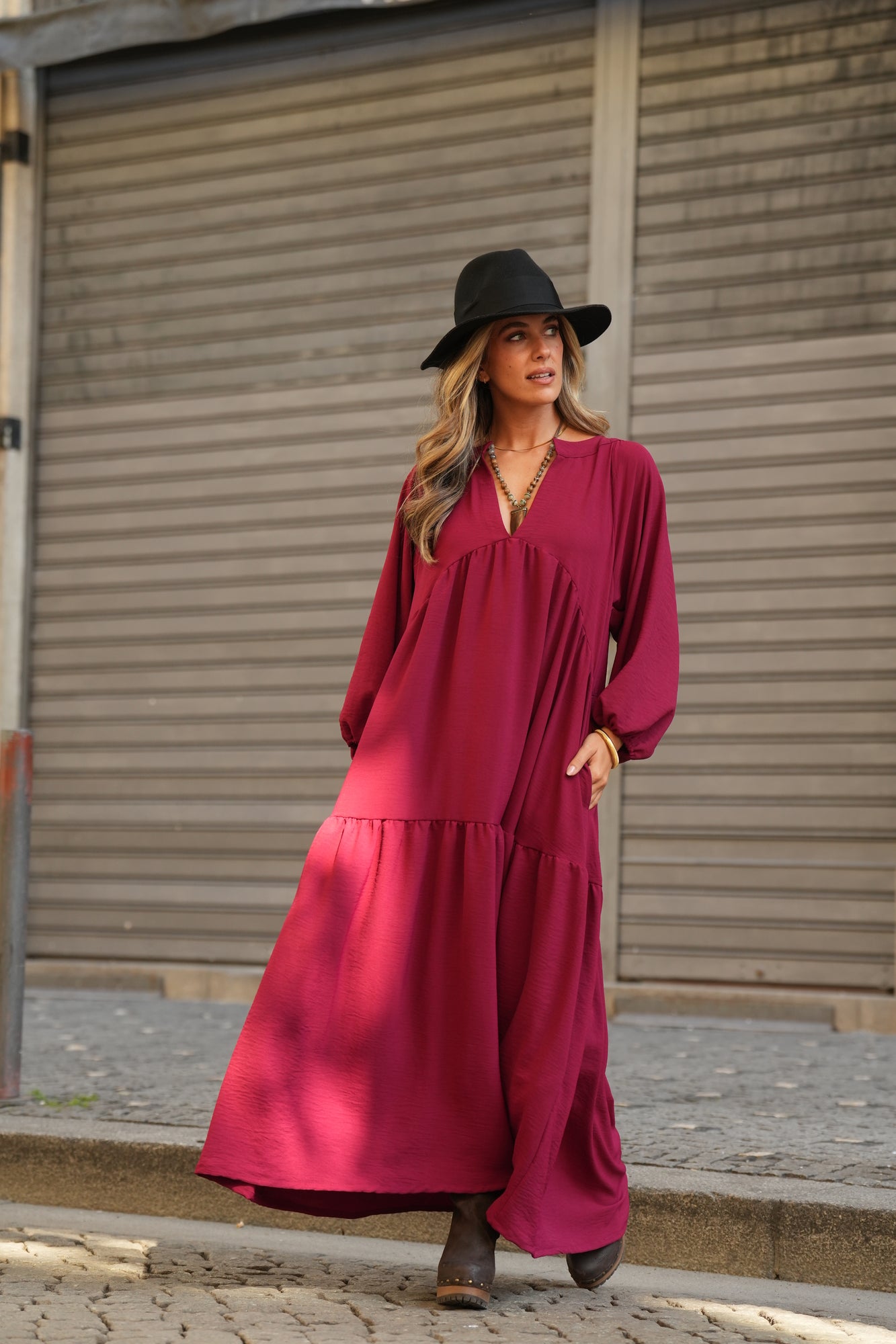 Vestido comprido com folho