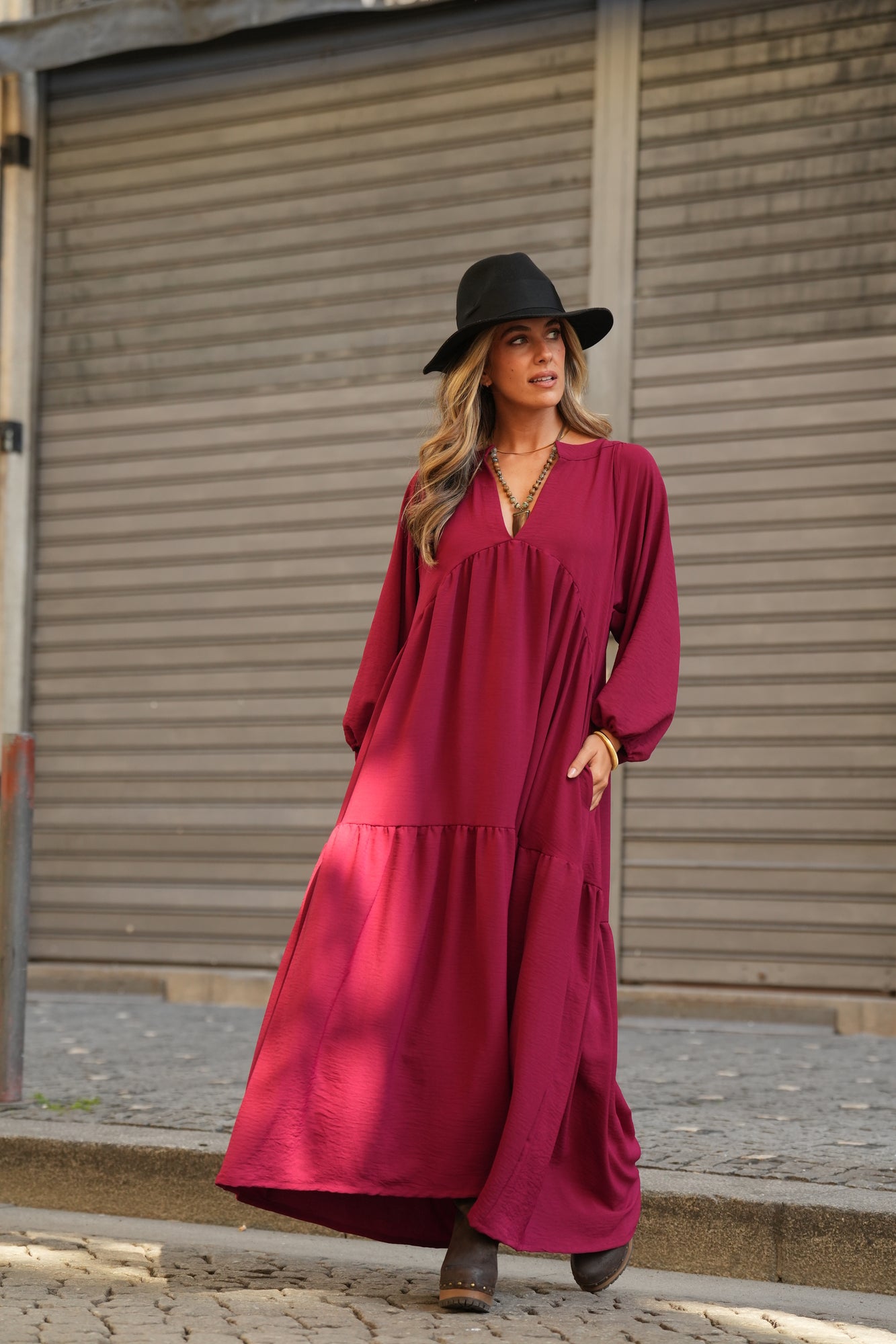 Vestido comprido com folho