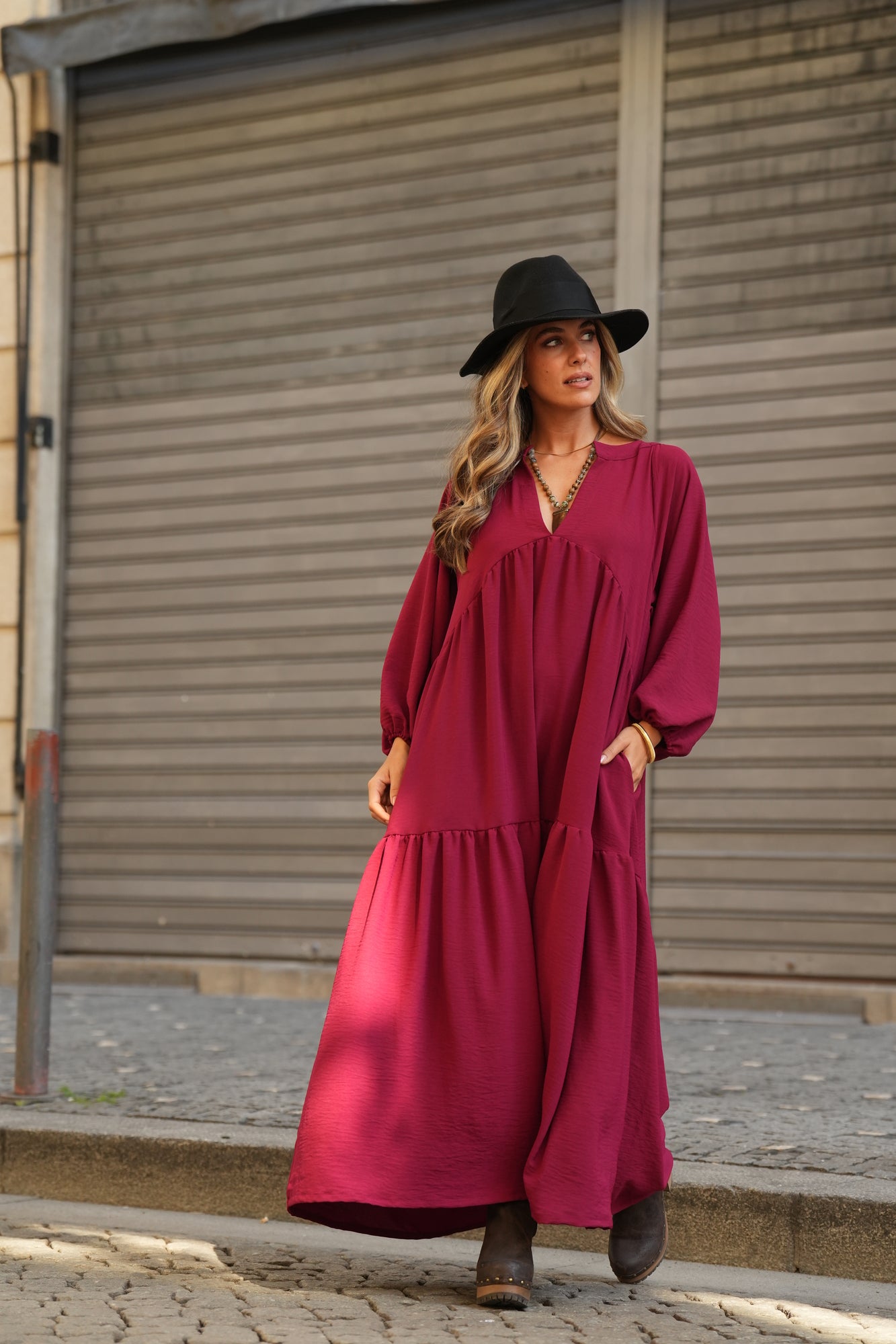 Vestido comprido com folho