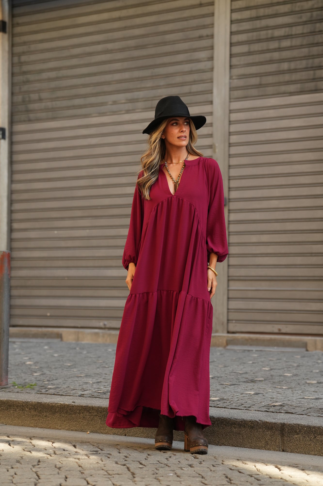 Vestido comprido com folho