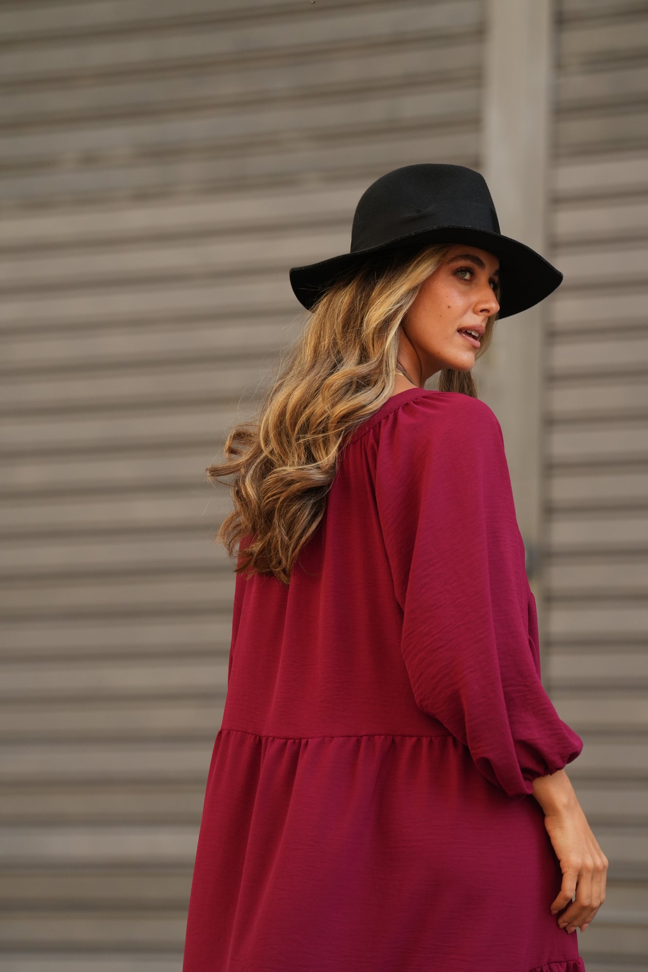 Vestido comprido com folho