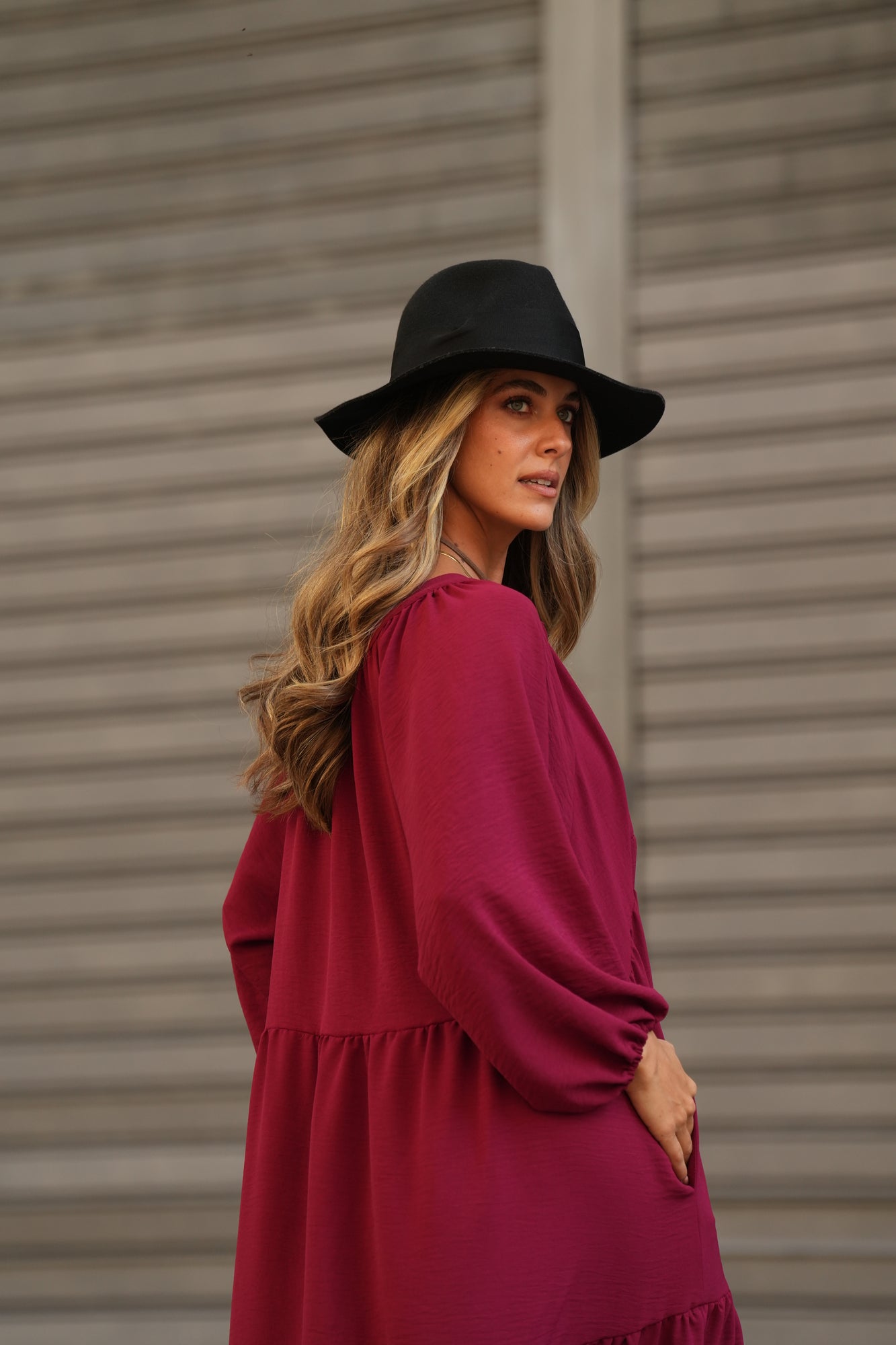 Vestido comprido com folho