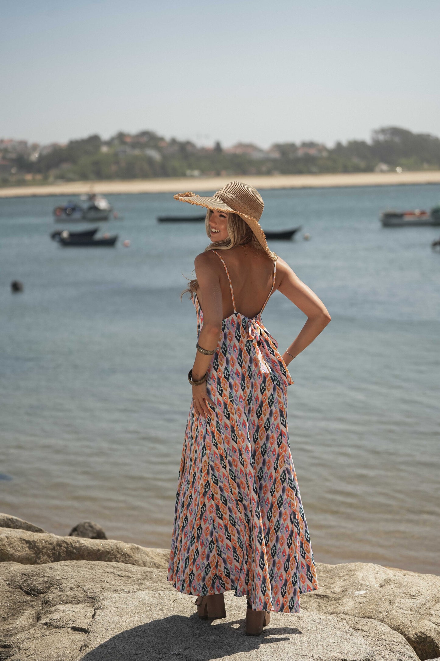Vestido comprido estampado de alças