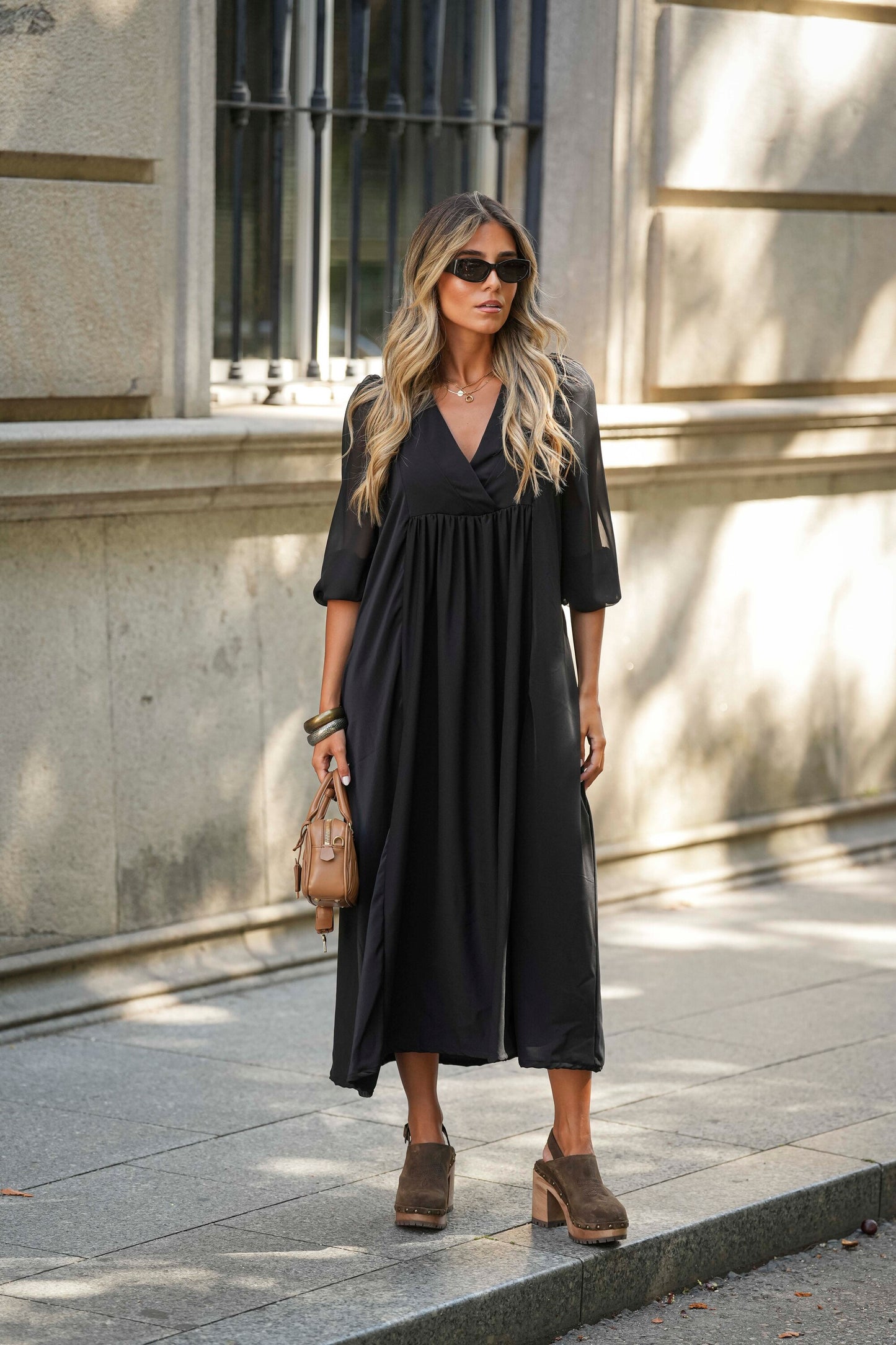 Midi dress in black fabric