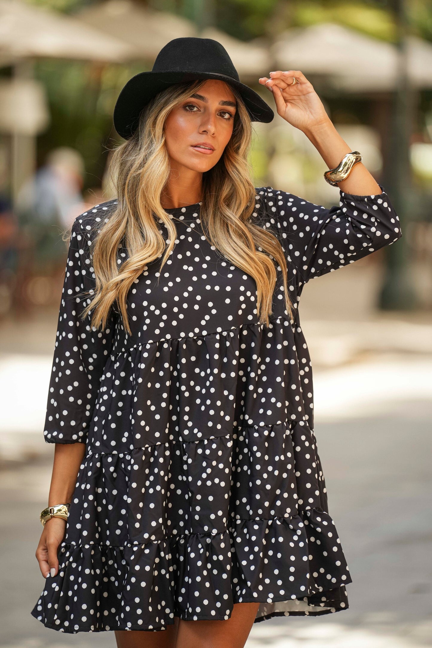 Short printed dress with polka dots