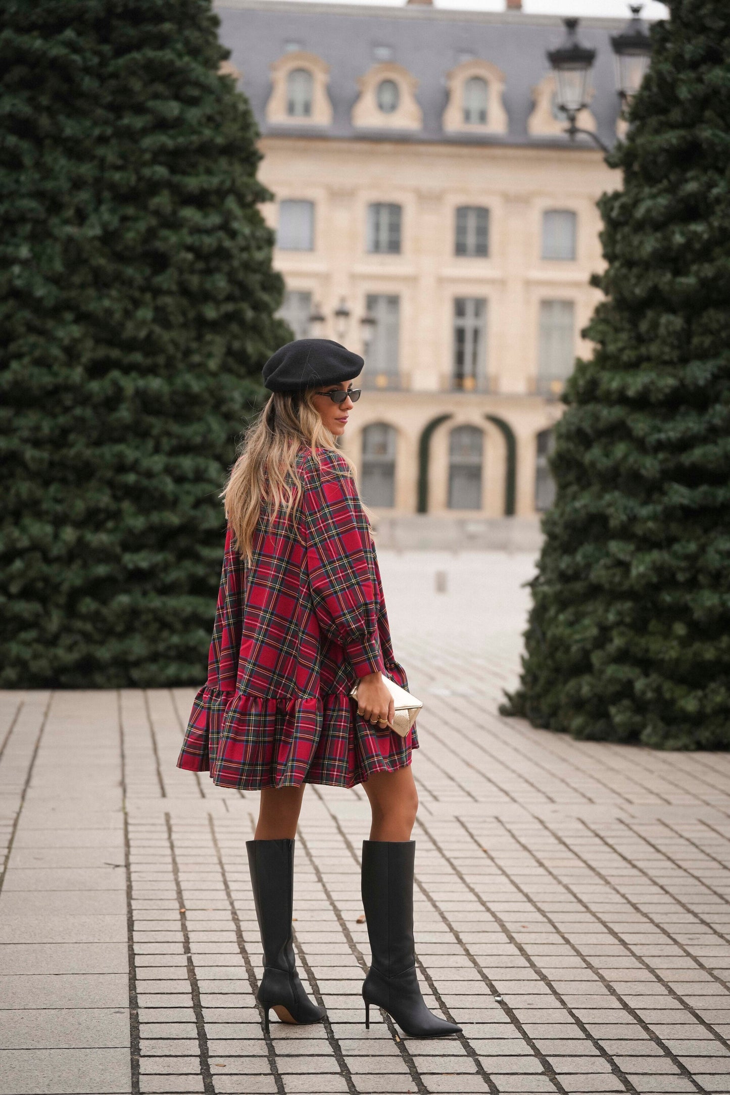 Vestido corto con volante de cuadros